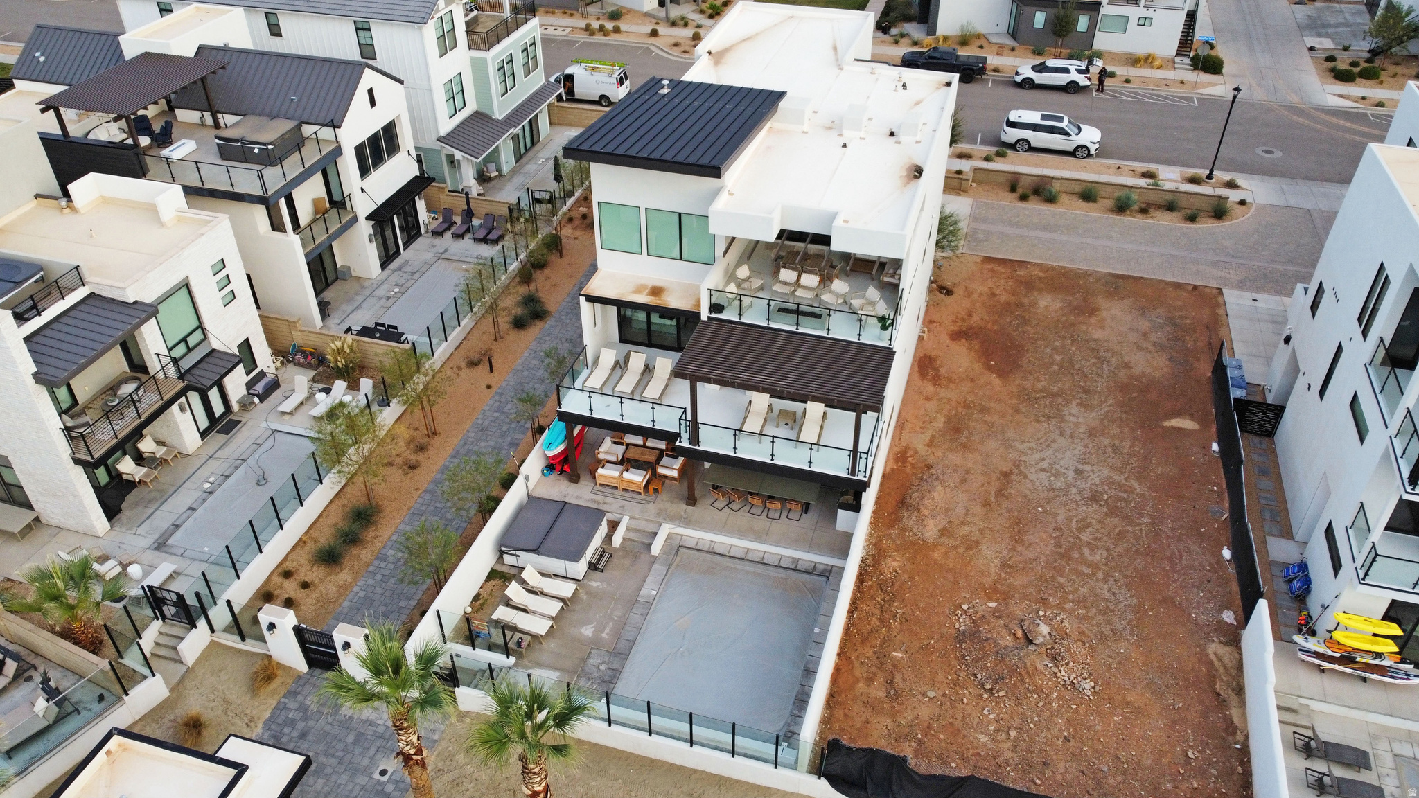DESERT COLOR RESORT - Residential
