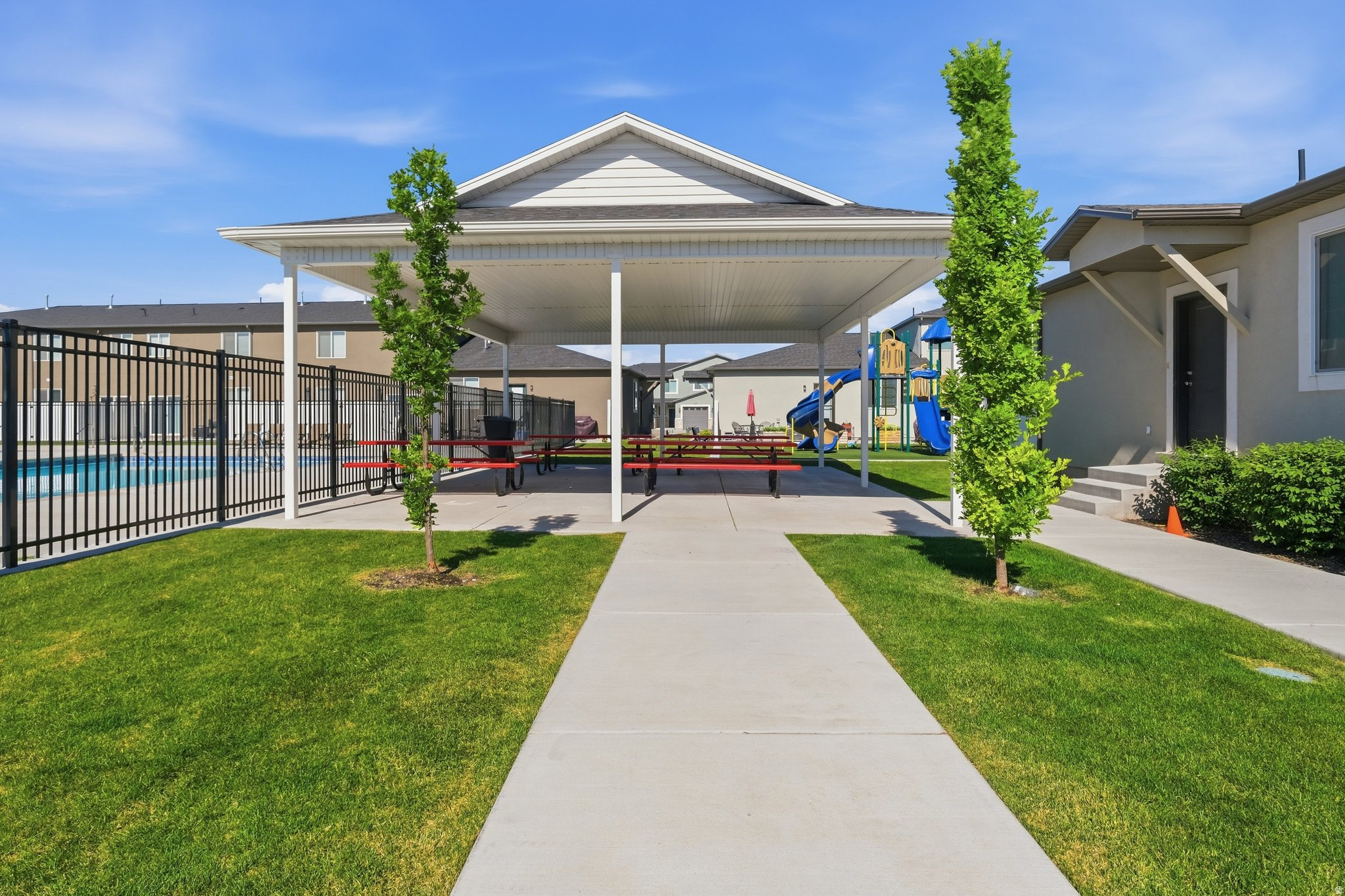 ASPEN RIDGES - Residential