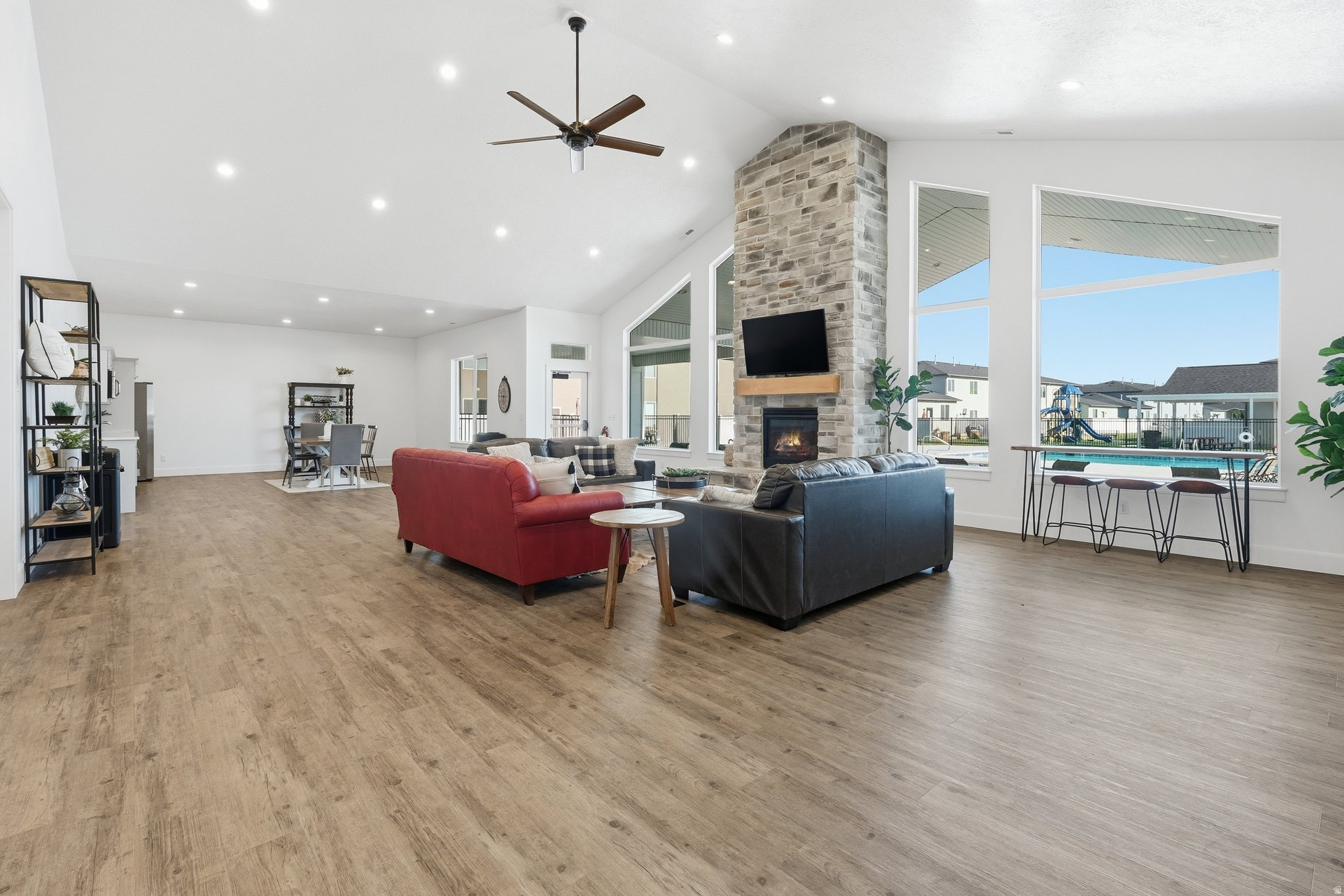 ASPEN RIDGES - Residential