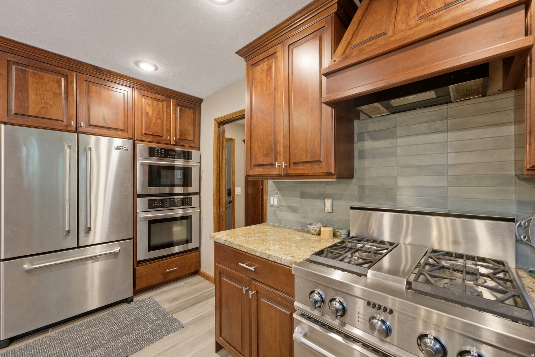 ALTA CANYON - Residential