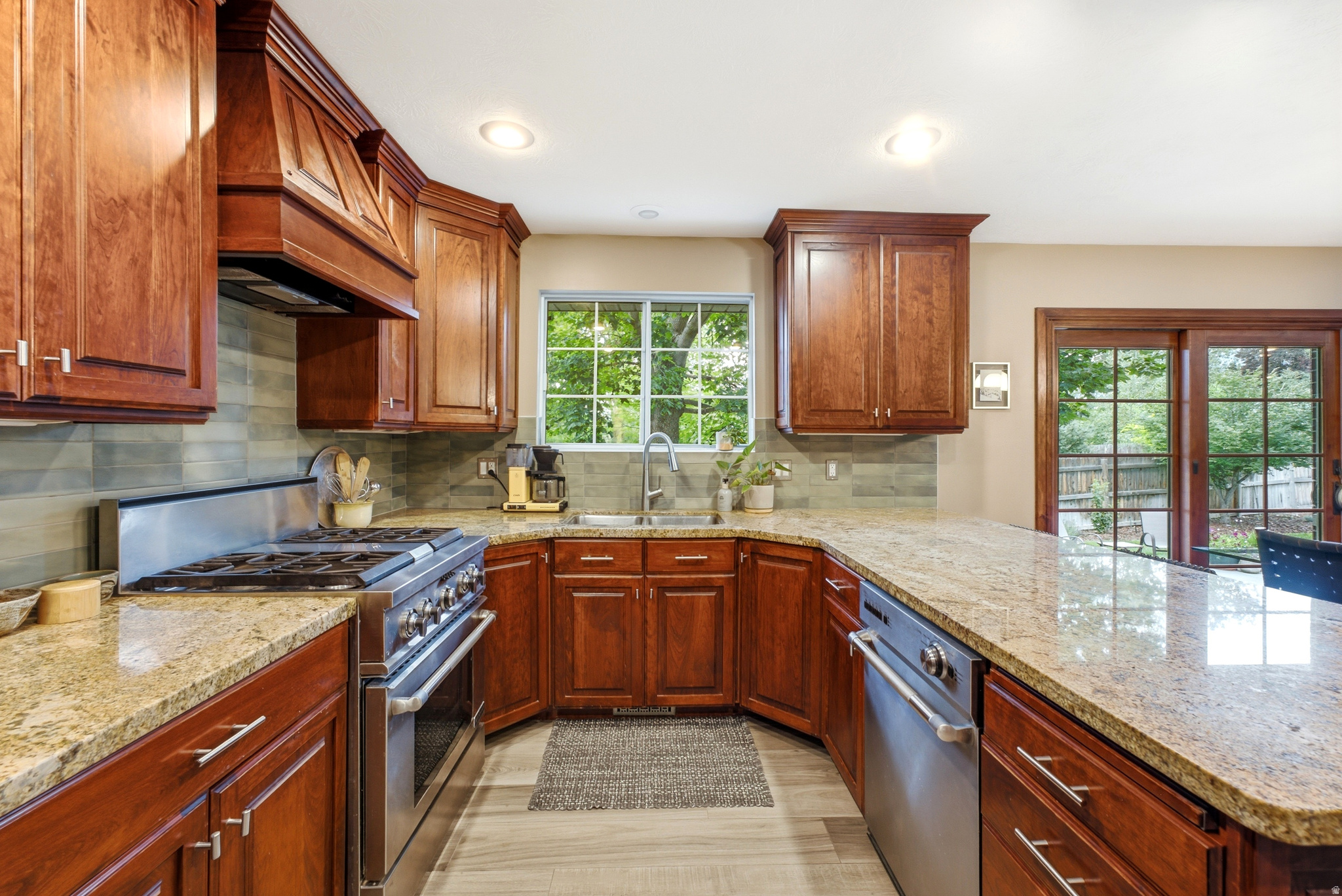 ALTA CANYON - Residential