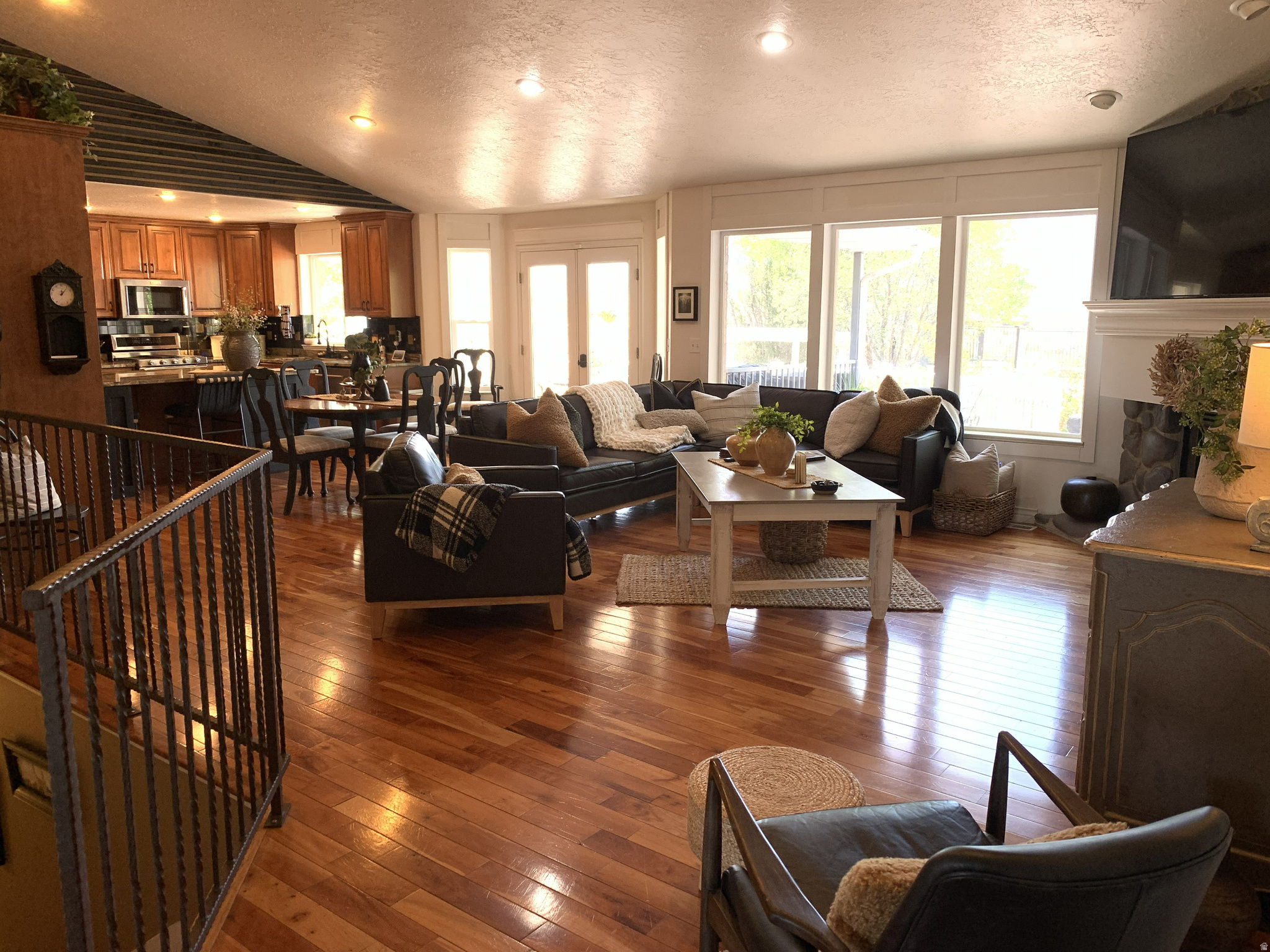 YOUNG PROPERTY - Residential