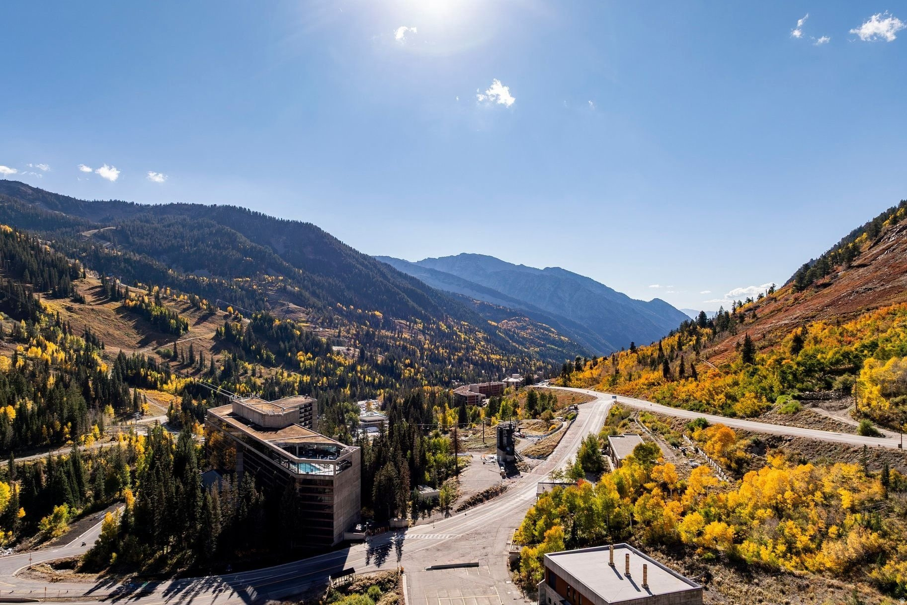 APRES CONDOMINIUMS - Residential