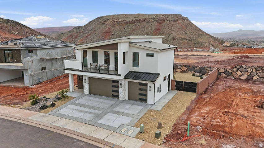 DESERT RIDGE ESTATES - Residential
