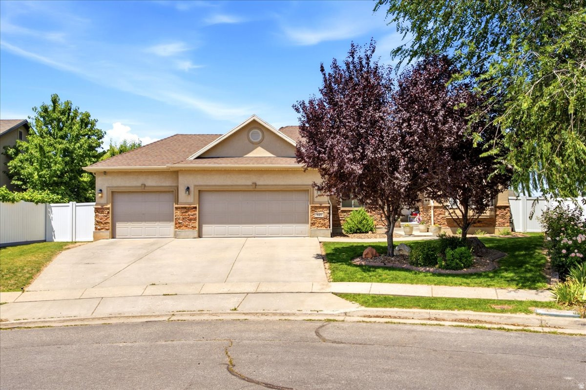 CHELEMES FARMS - Residential