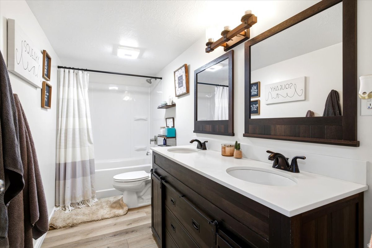CHELEMES FARMS - Residential