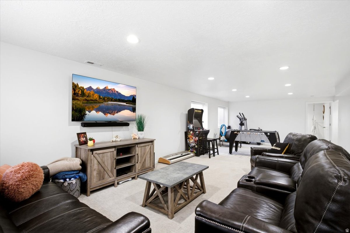 CHELEMES FARMS - Residential