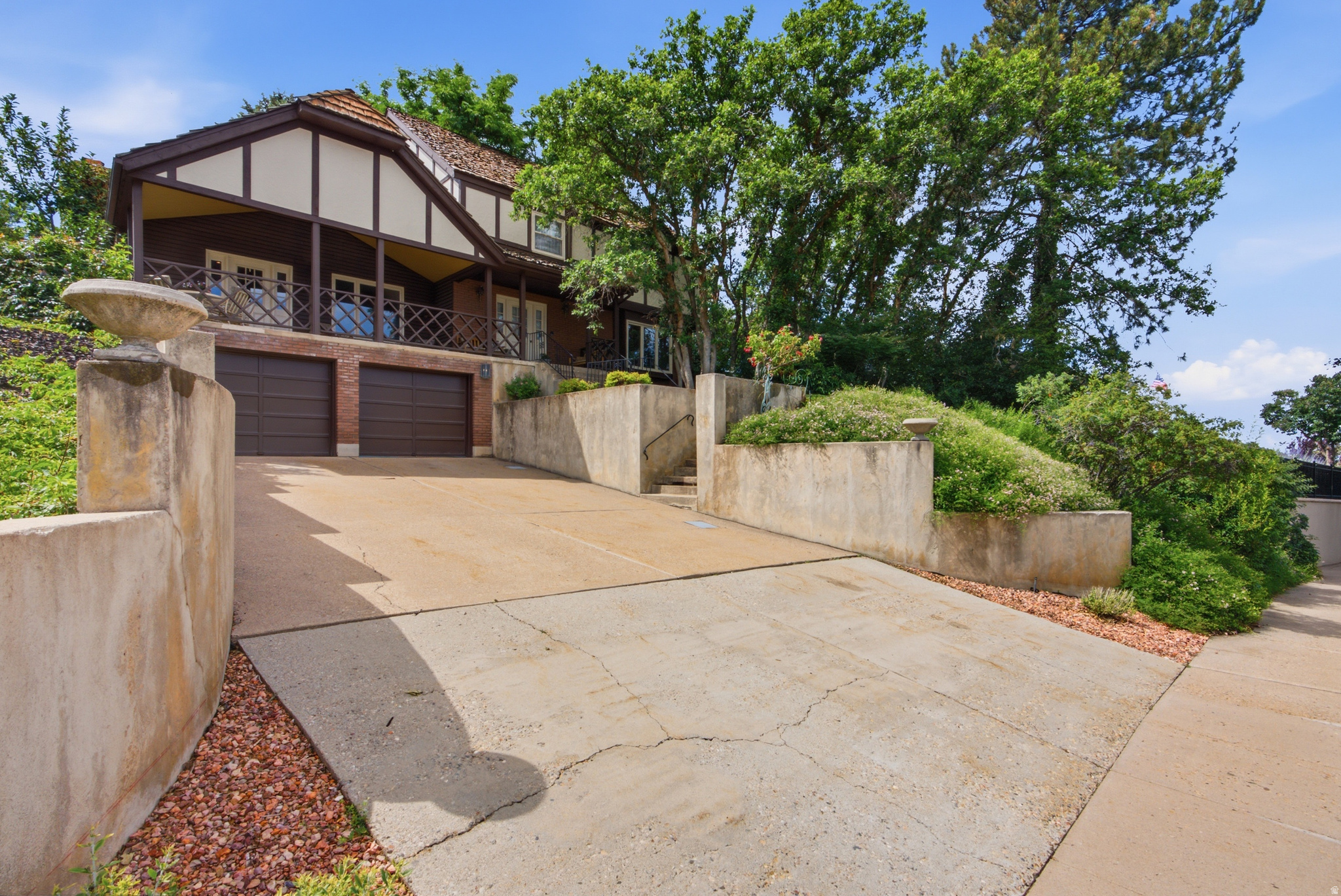CHELSEA COVE - Residential