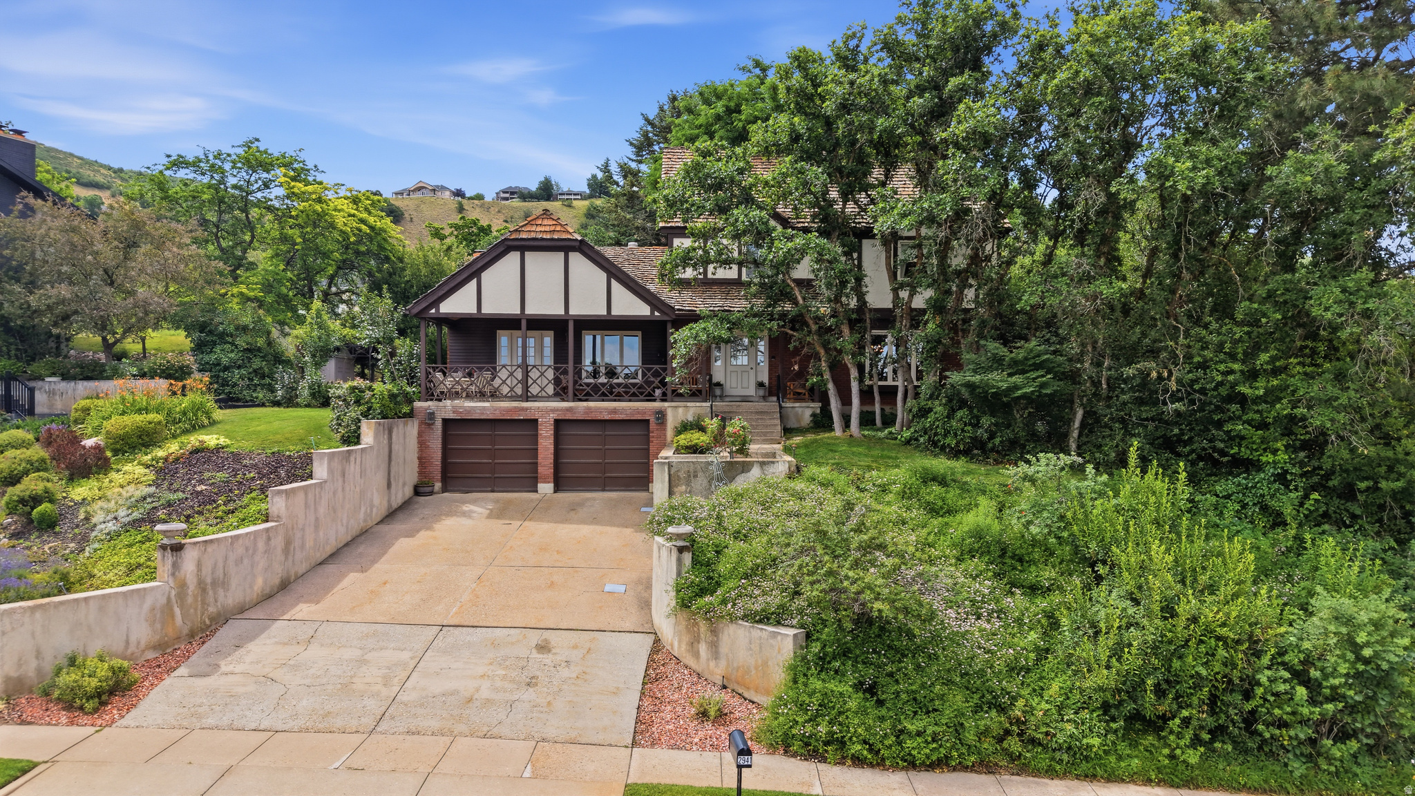CHELSEA COVE - Residential