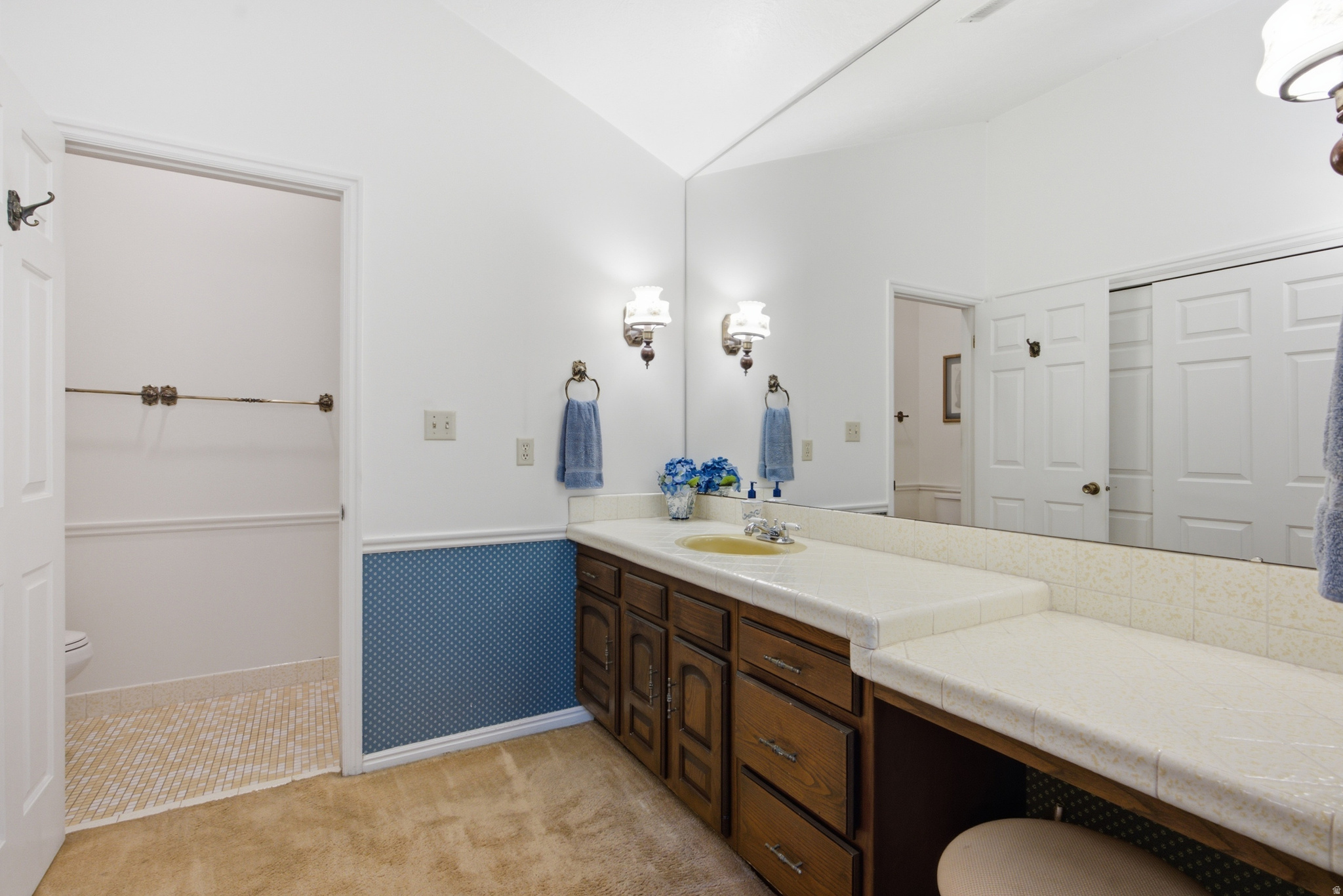CHELSEA COVE - Residential