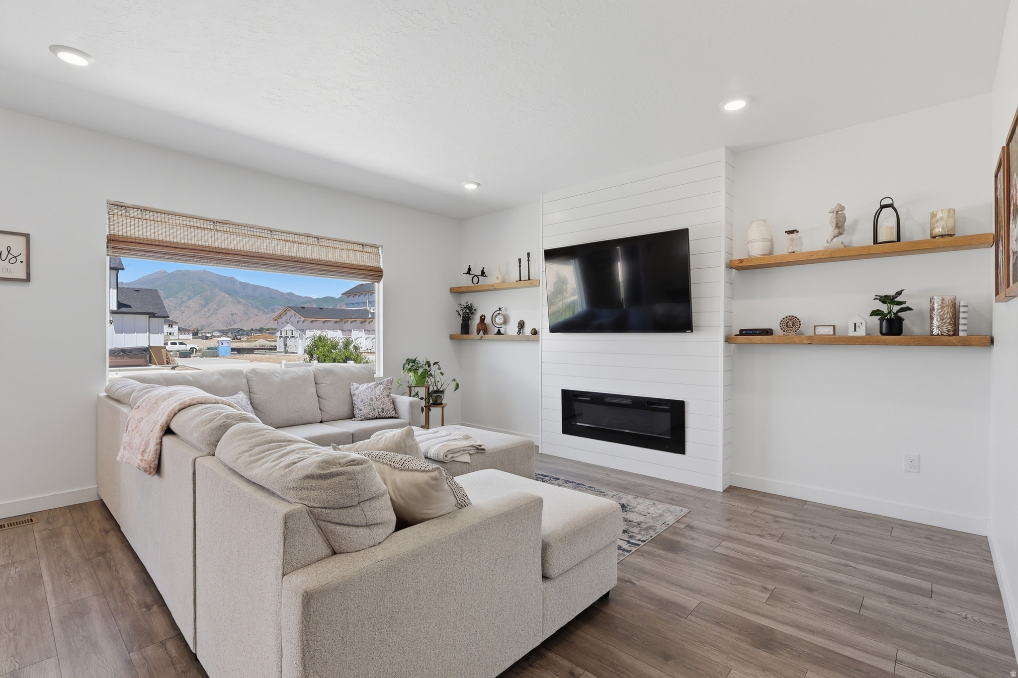 QUIET VALLEY - Residential