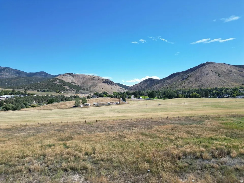 Nestled in one of Lava Hot Springs' most picturesque settings, this premier homesite offers breathtaking views and a serene atmosphere-perfect for your custom dream home or cabin. All utilities are available, ensuring a seamless building experience. Just minutes from all the fun that Lava has to offer, this location combines natural beauty with modern convenience. Short-term rentals are permitted, making this not only an exceptional getaway but also a smart investment opportunity.