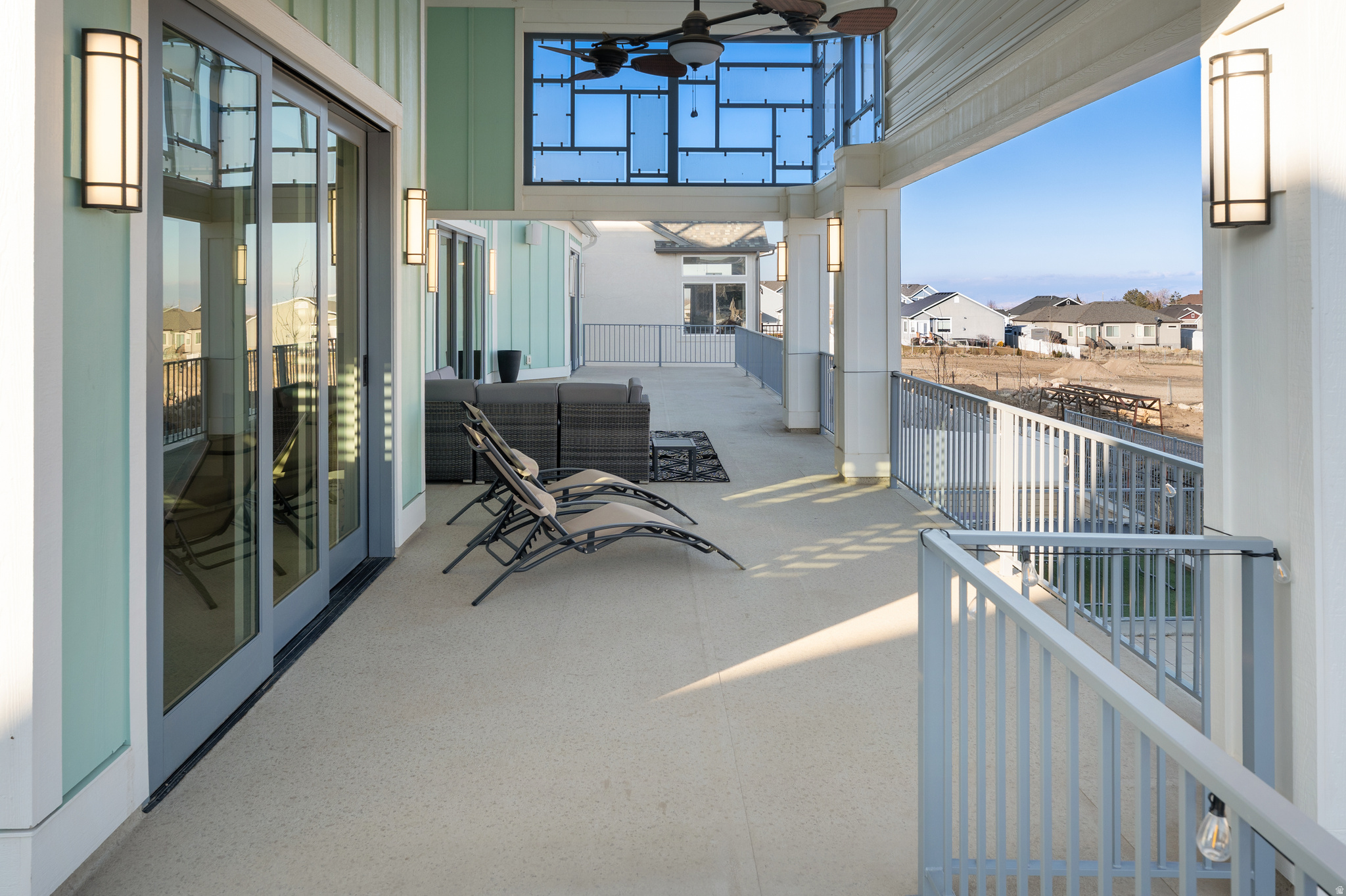 THE RANGE EAST - Residential