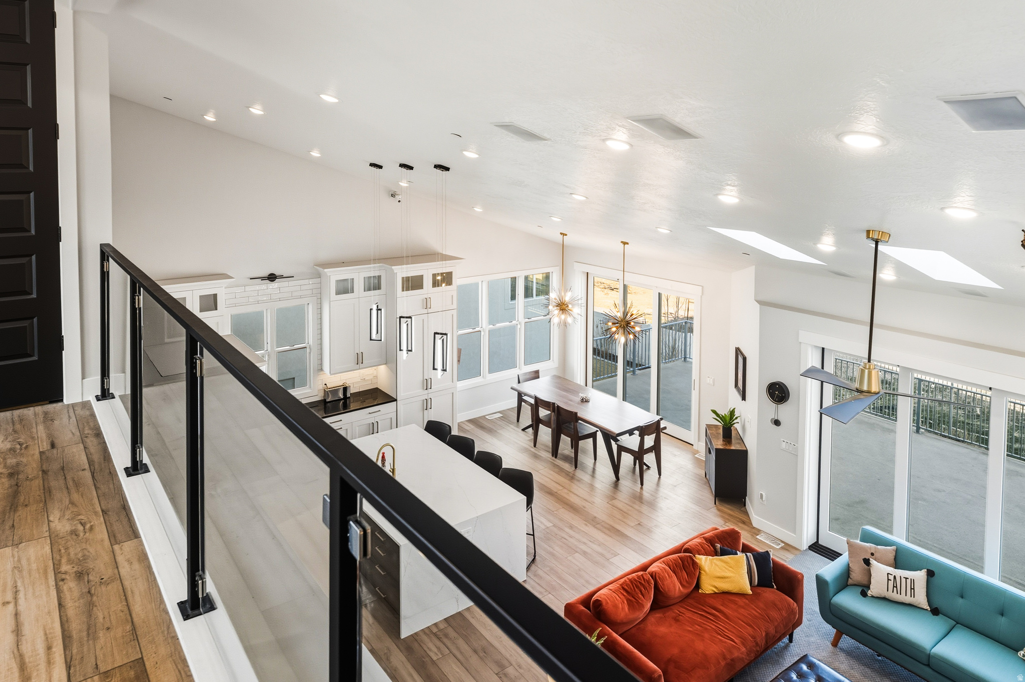 THE RANGE EAST - Residential