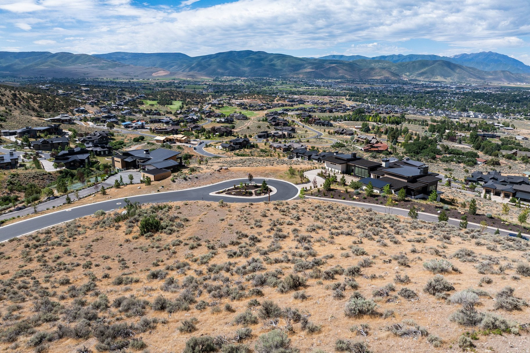 RED LEDGES - Land