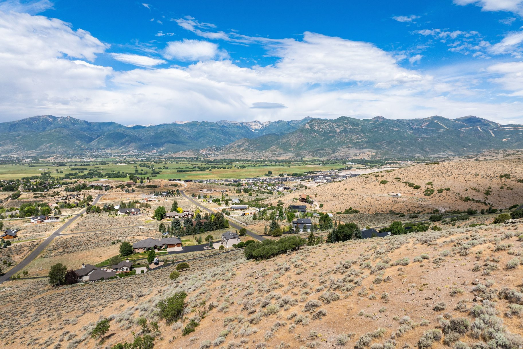 RED LEDGES - Land