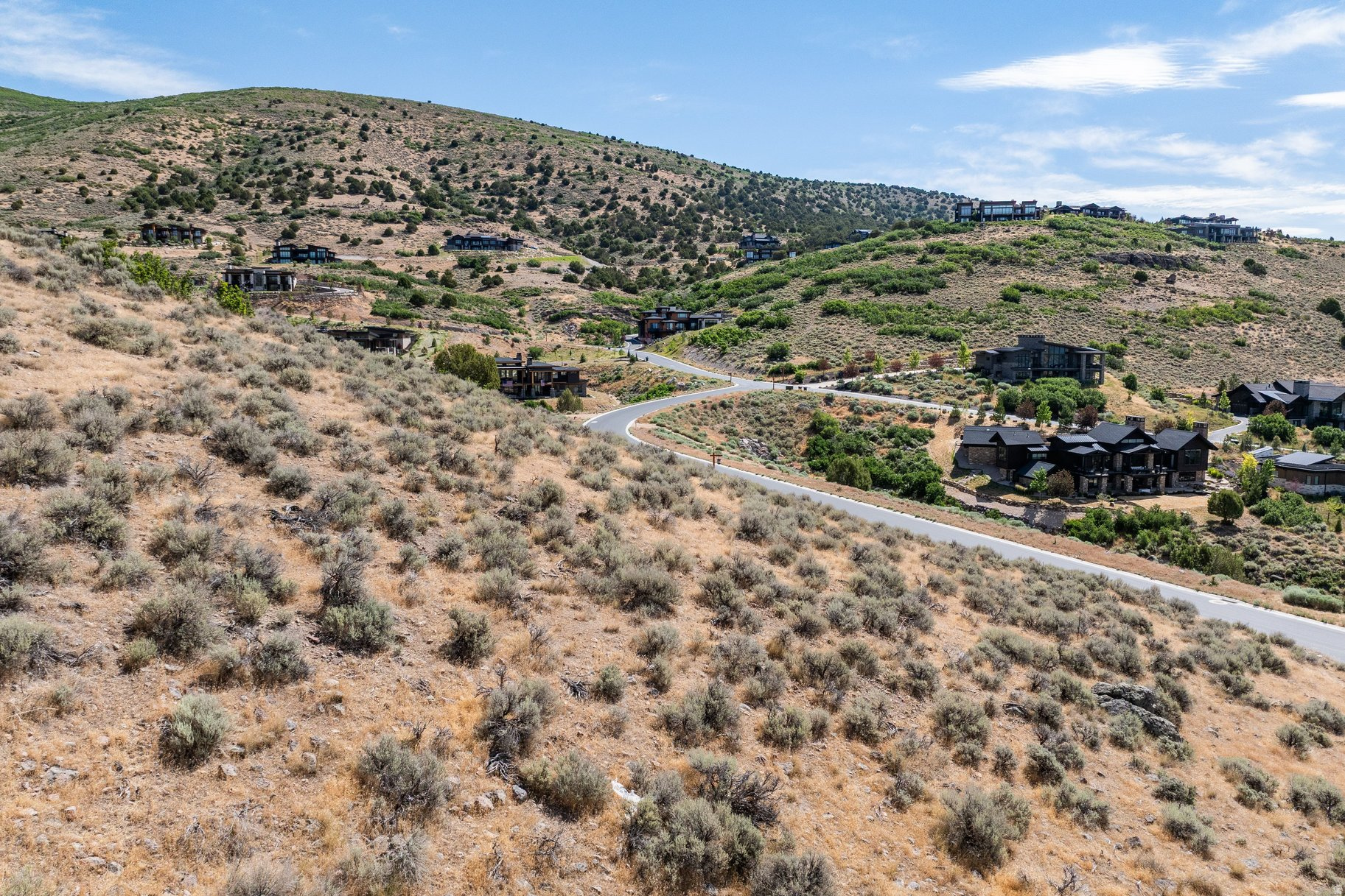 RED LEDGES - Land
