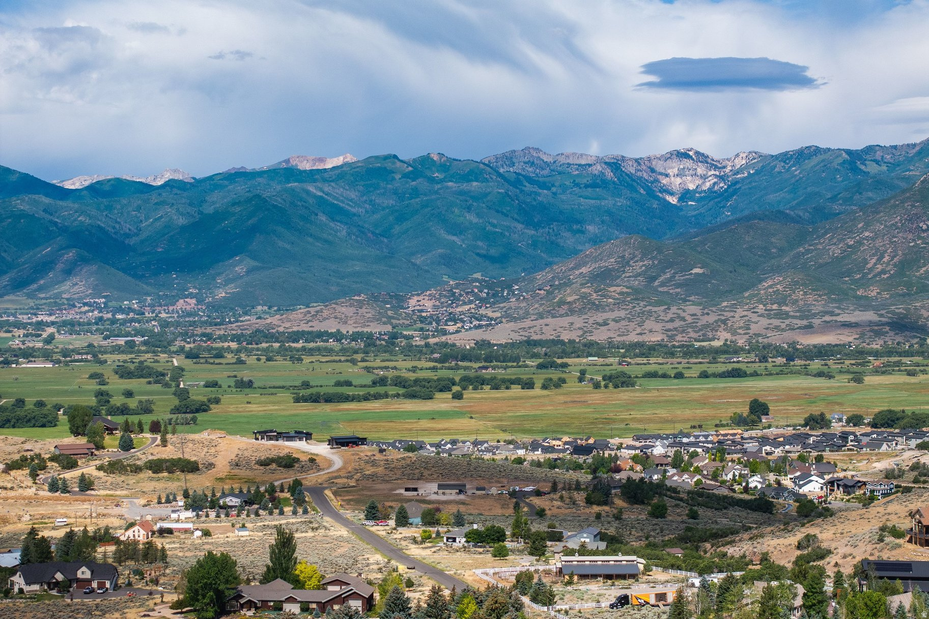 RED LEDGES - Land