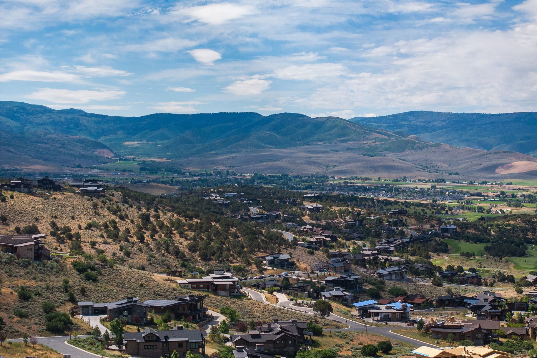 RED LEDGES - Land