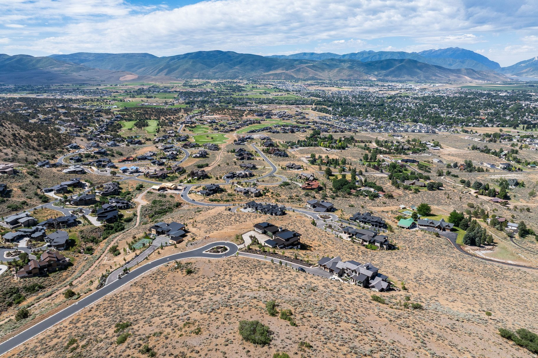 RED LEDGES - Land