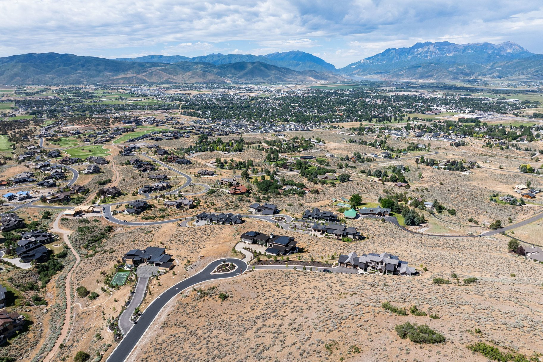 RED LEDGES - Land
