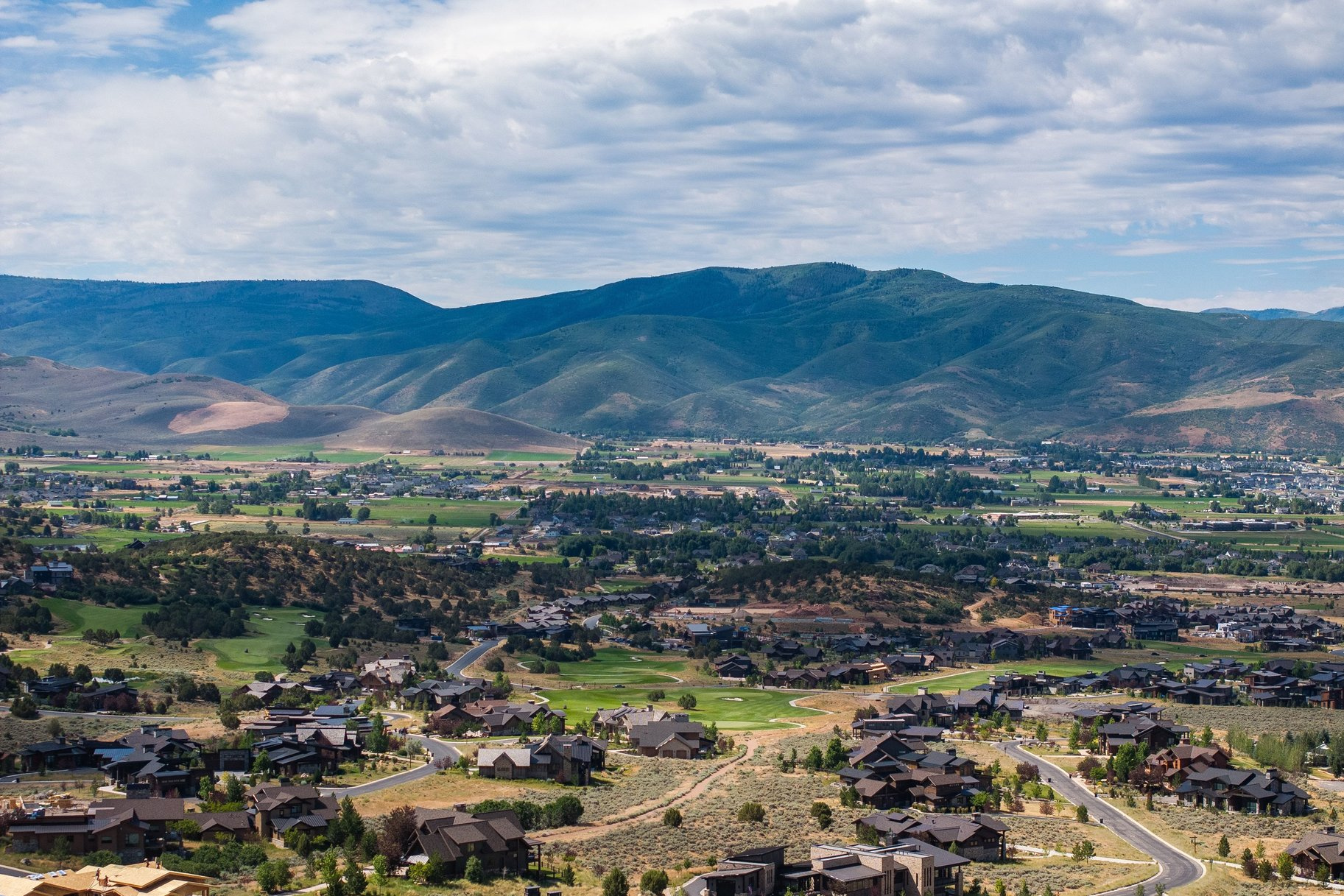 RED LEDGES - Land
