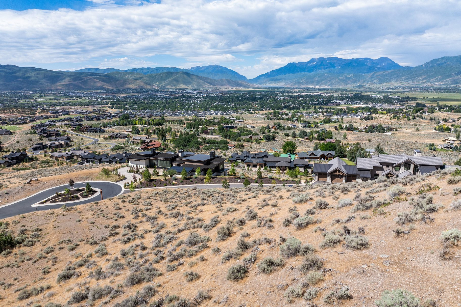 RED LEDGES - Land