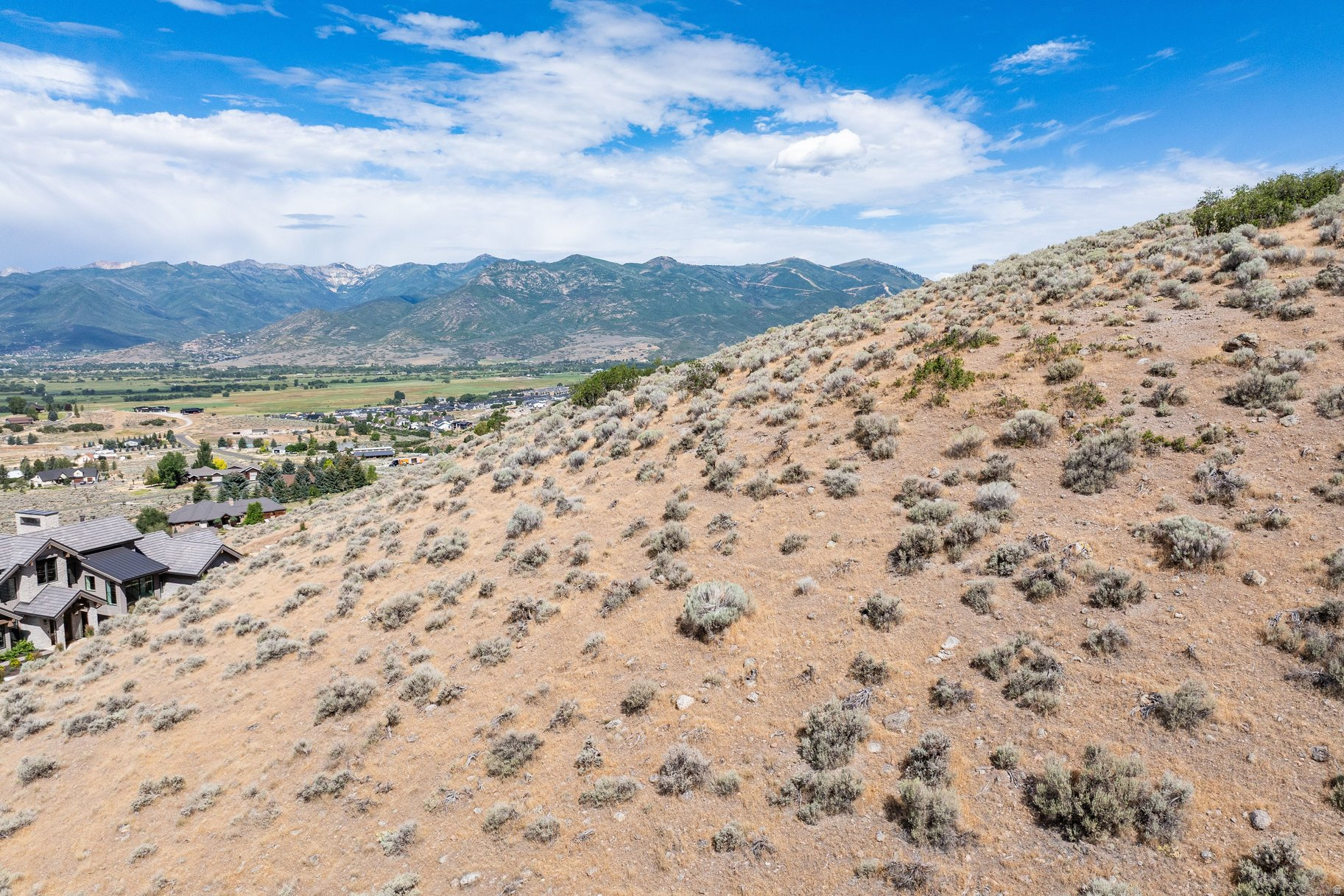 RED LEDGES - Land