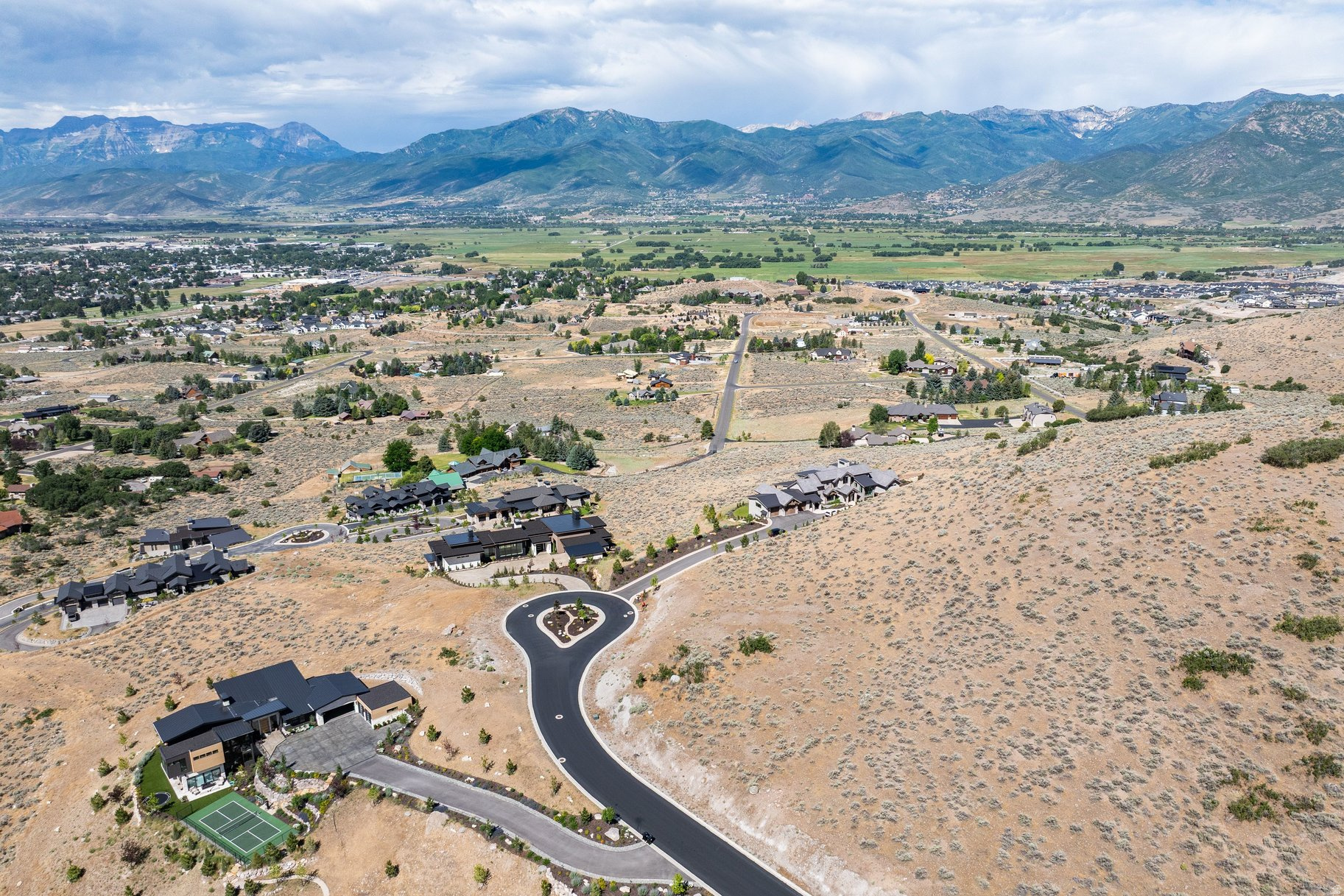 RED LEDGES - Land