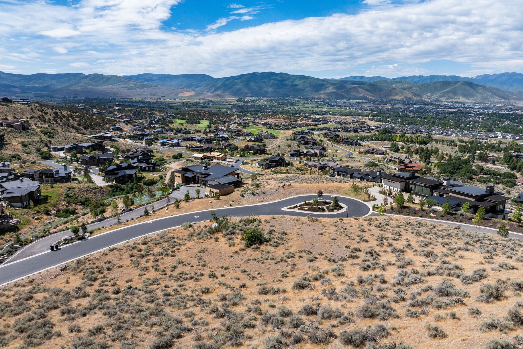RED LEDGES - Land