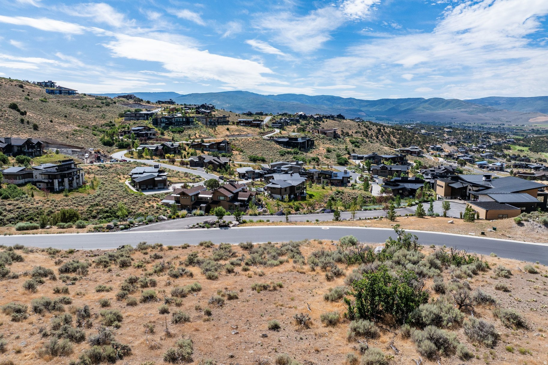RED LEDGES - Land