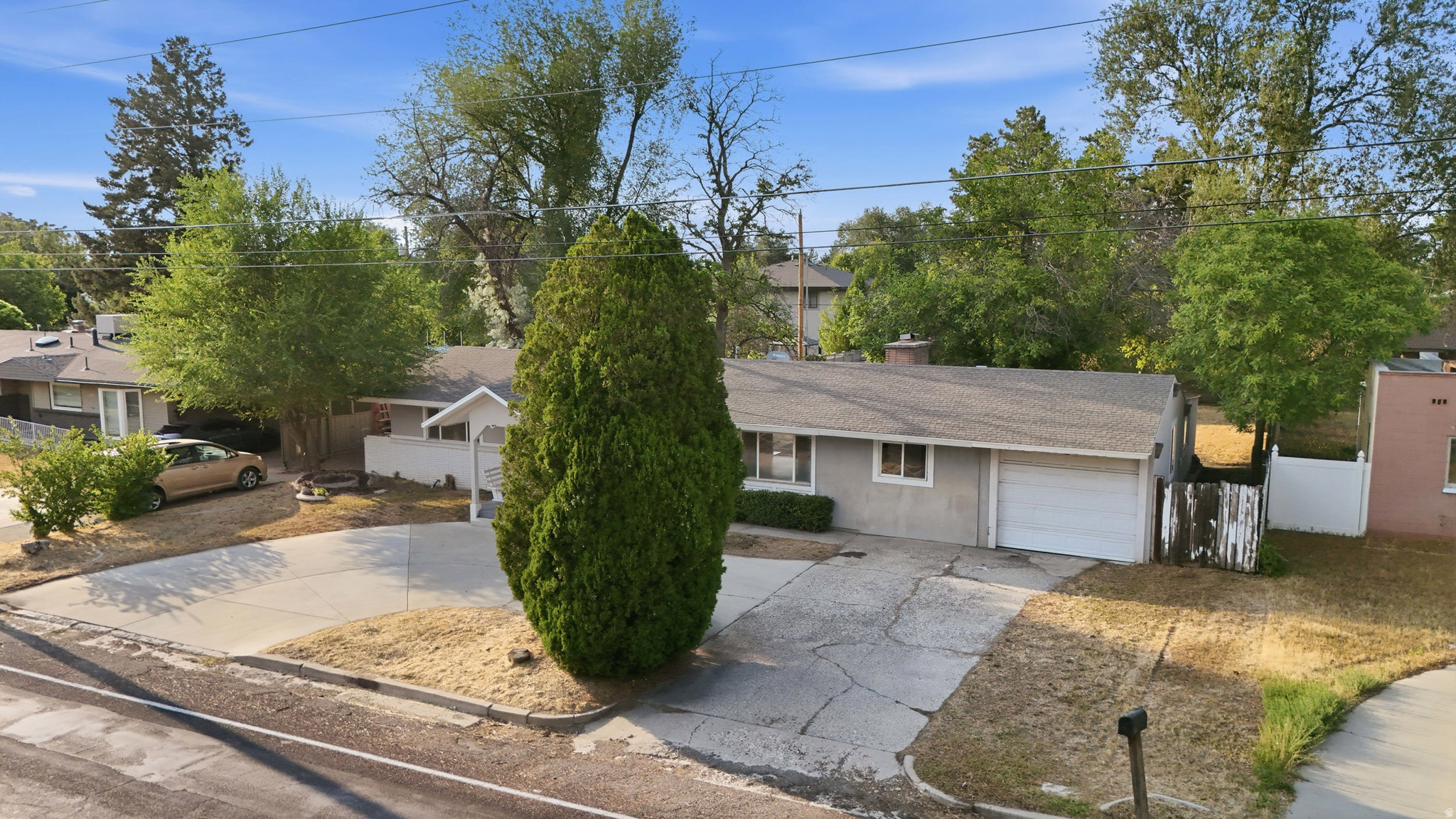 LAKEWOOD - Residential