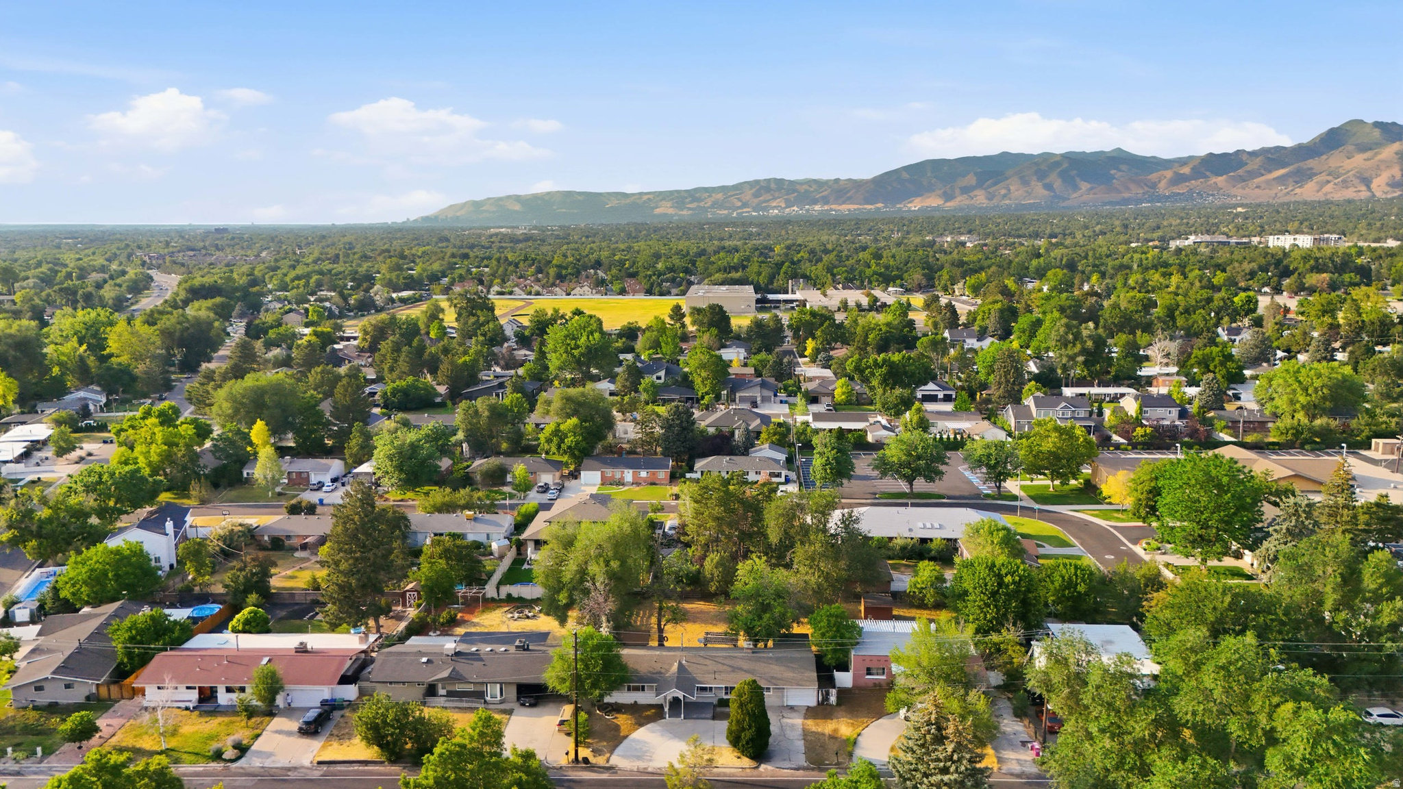 LAKEWOOD - Residential