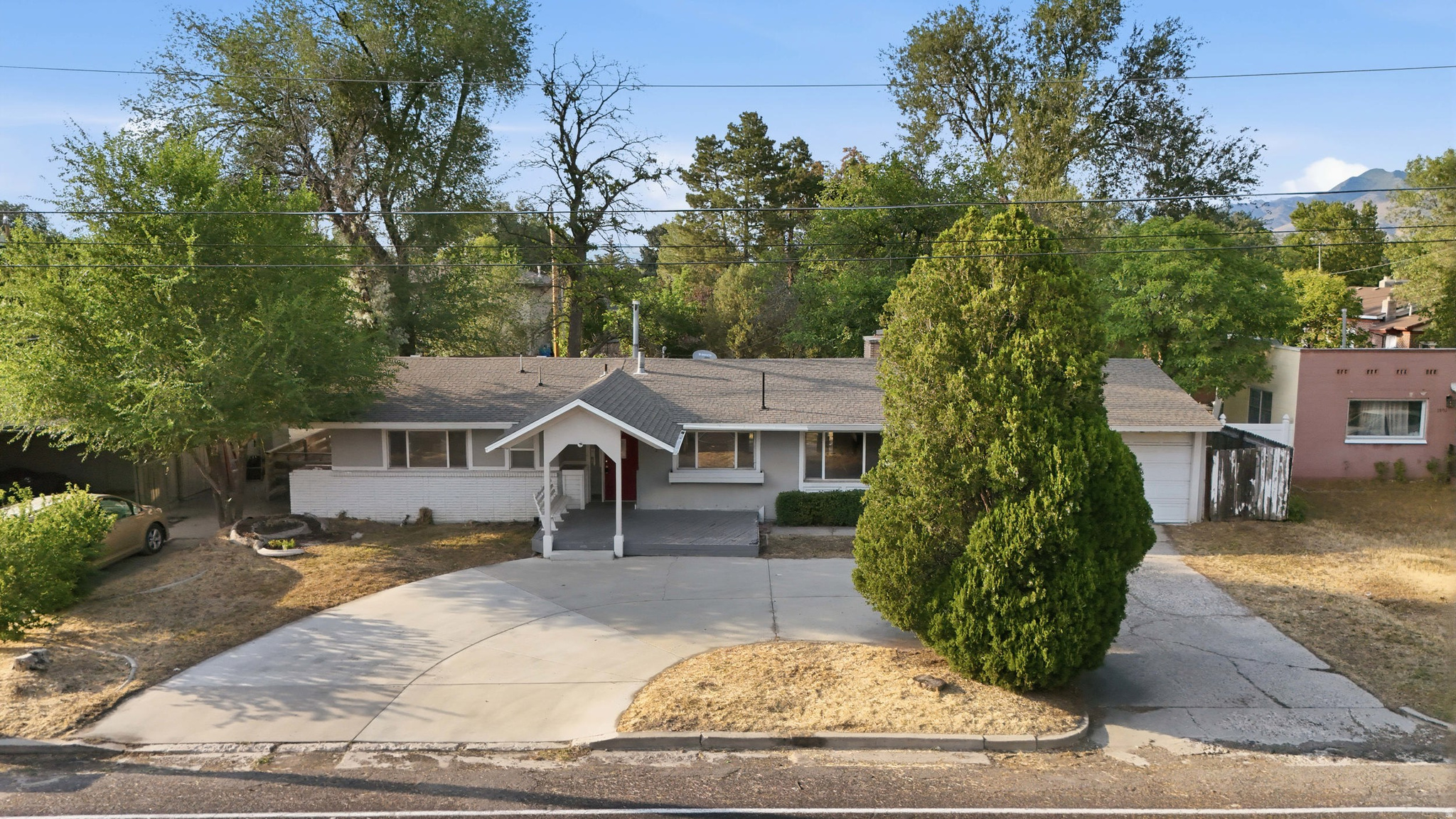 LAKEWOOD - Residential