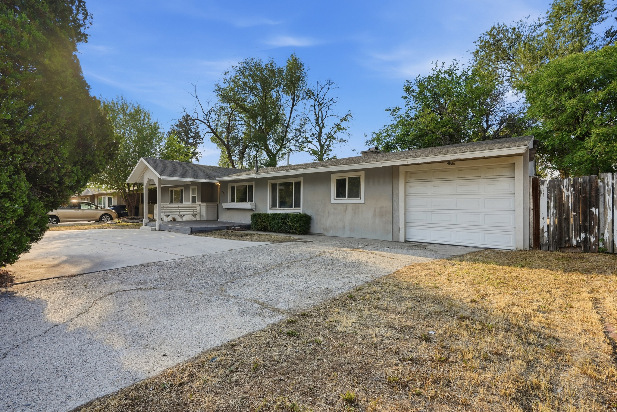 LAKEWOOD - Residential