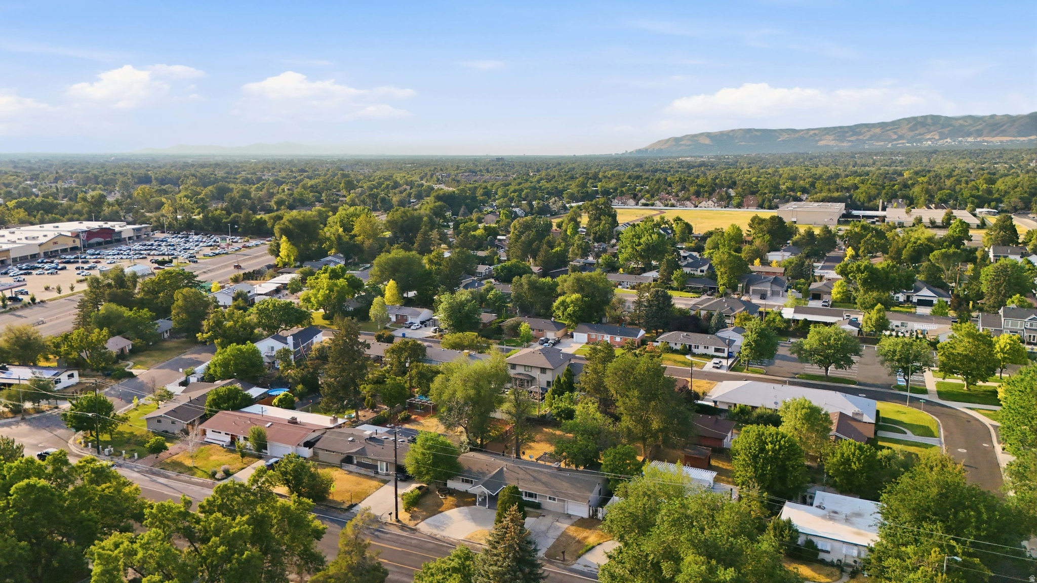 LAKEWOOD - Residential