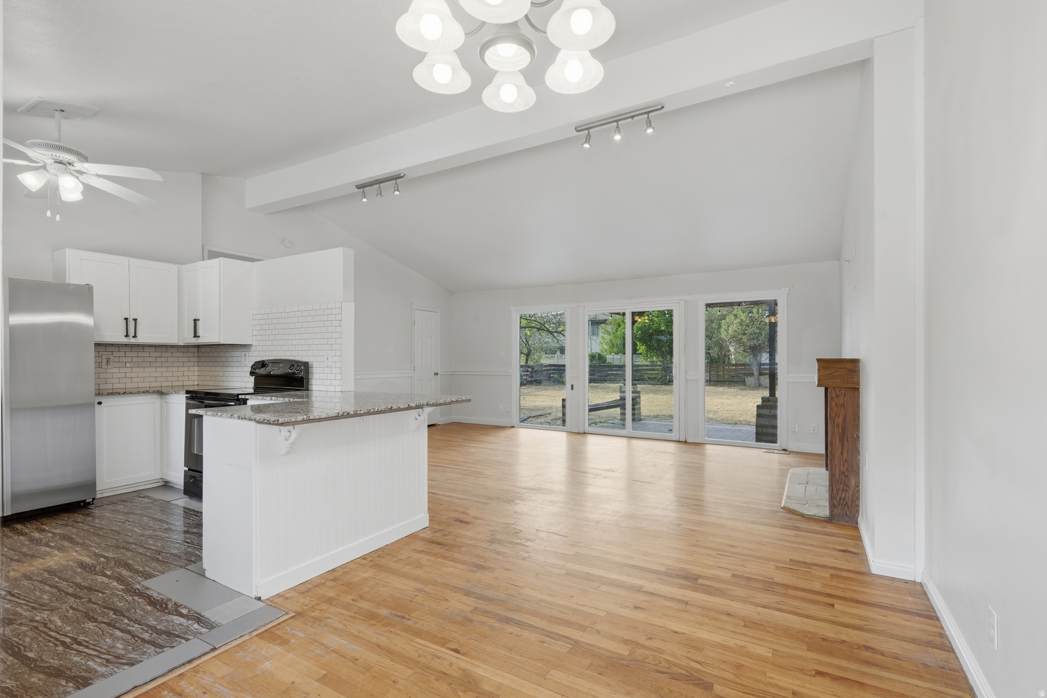 LAKEWOOD - Residential