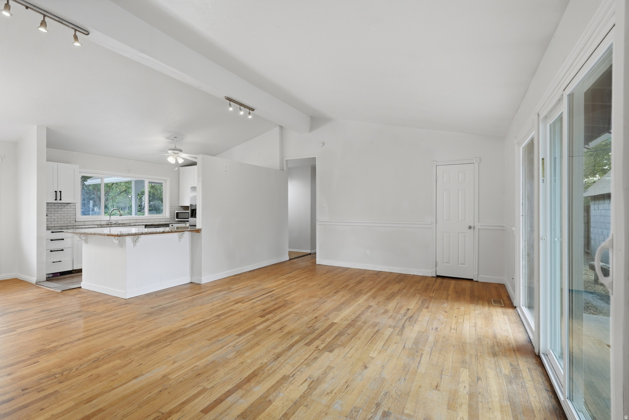 LAKEWOOD - Residential