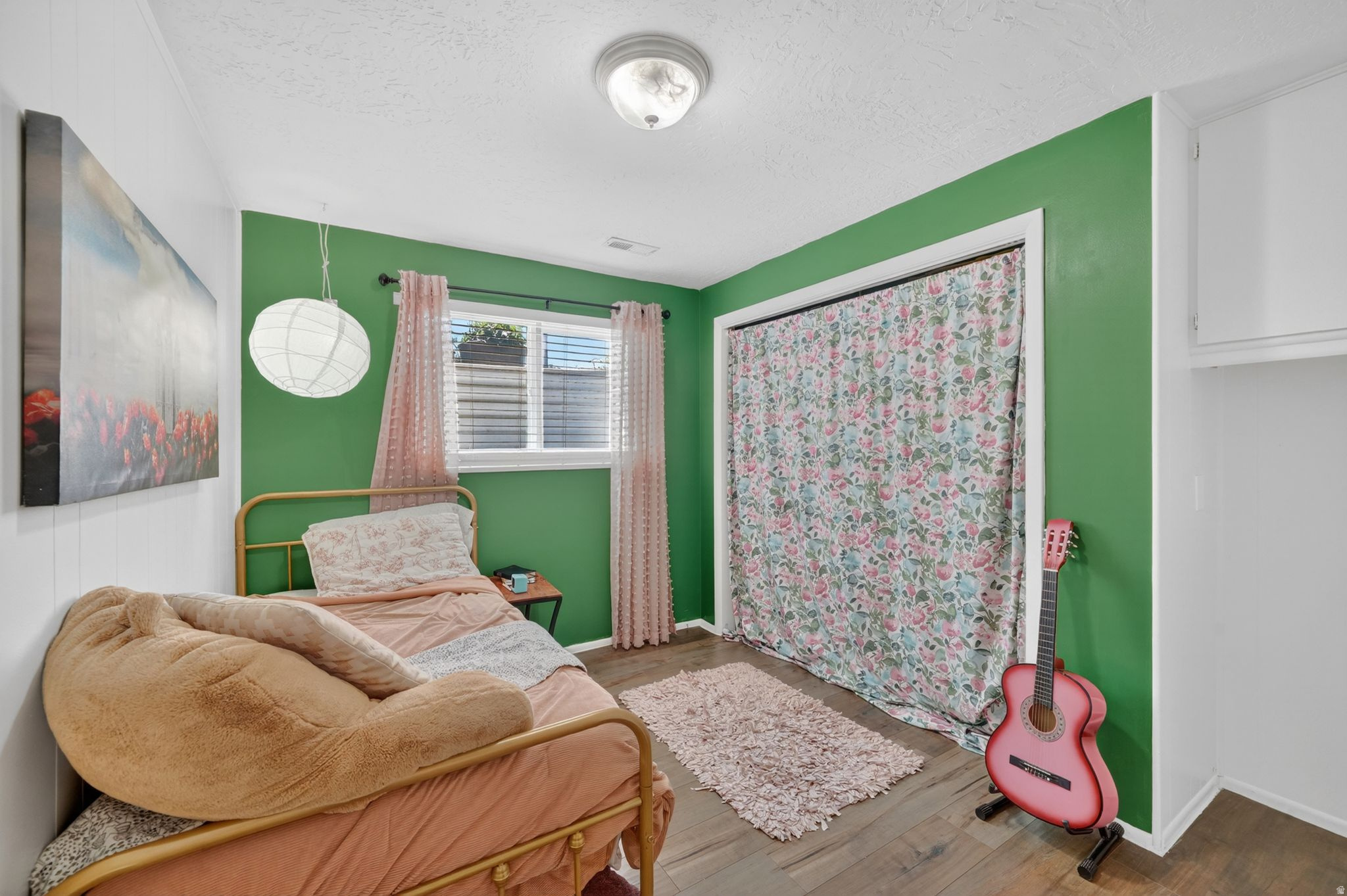 MOUNTAIN VIEW ESTATES #13 - Residential