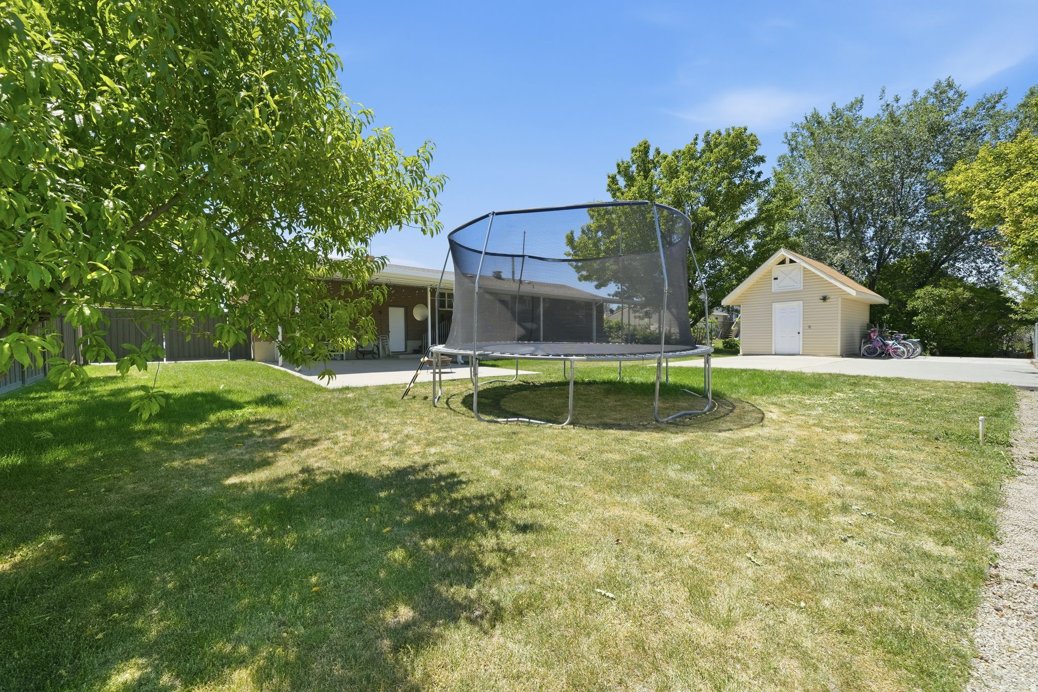 MOUNTAIN VIEW ESTATES #13 - Residential