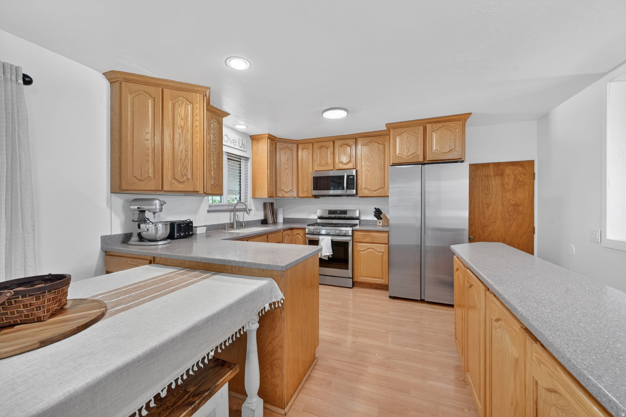 MOUNTAIN VIEW ESTATES #13 - Residential