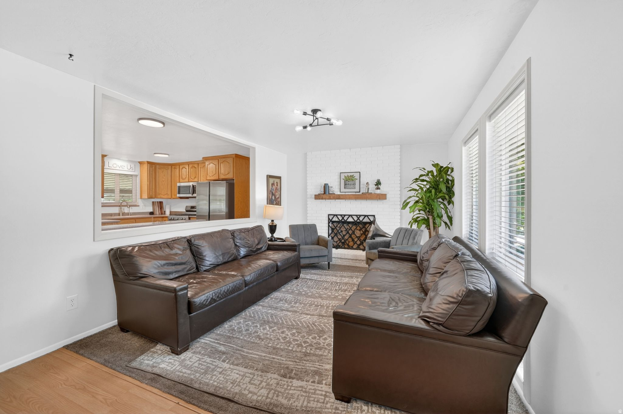 MOUNTAIN VIEW ESTATES #13 - Residential