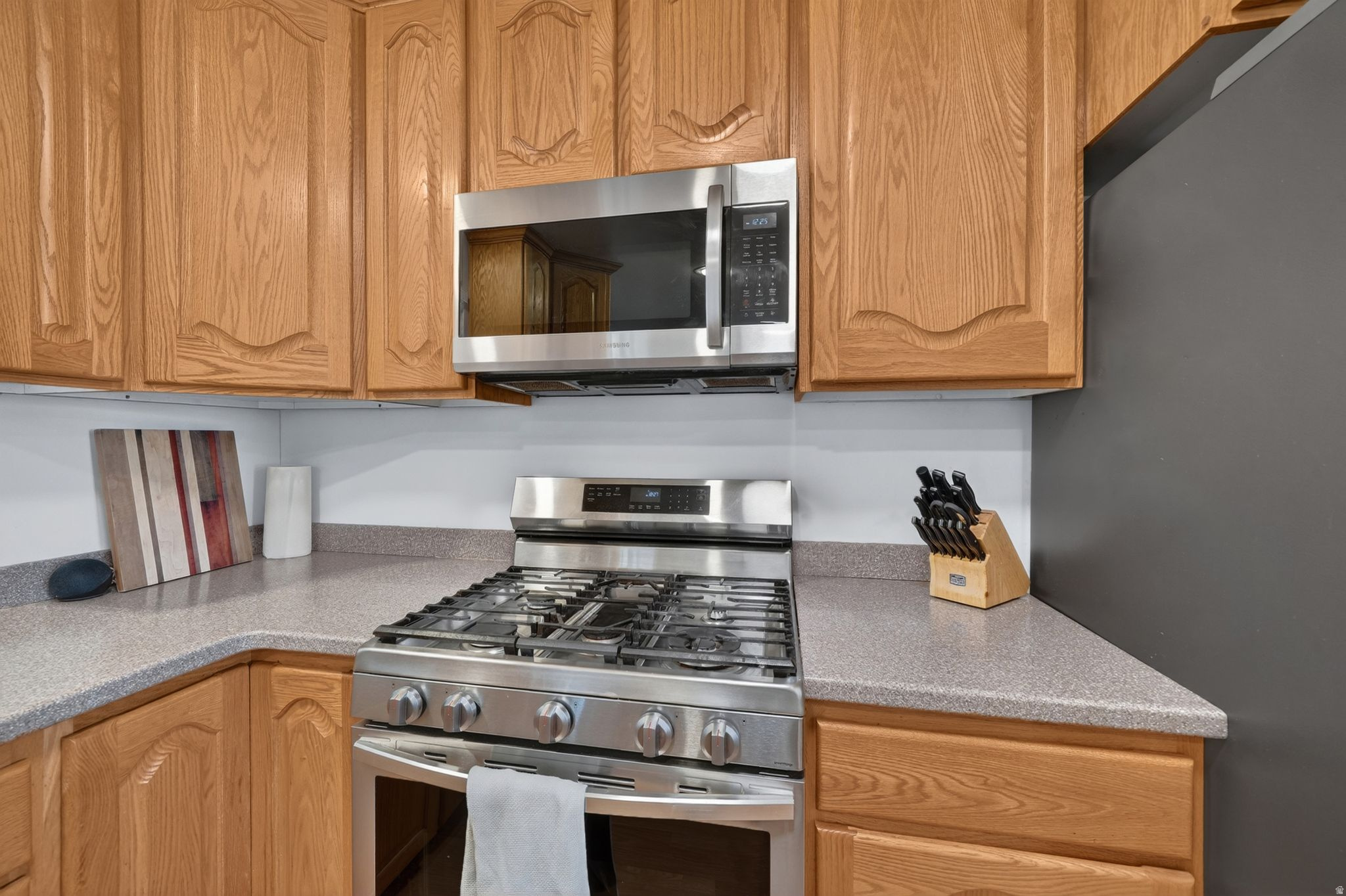 MOUNTAIN VIEW ESTATES #13 - Residential