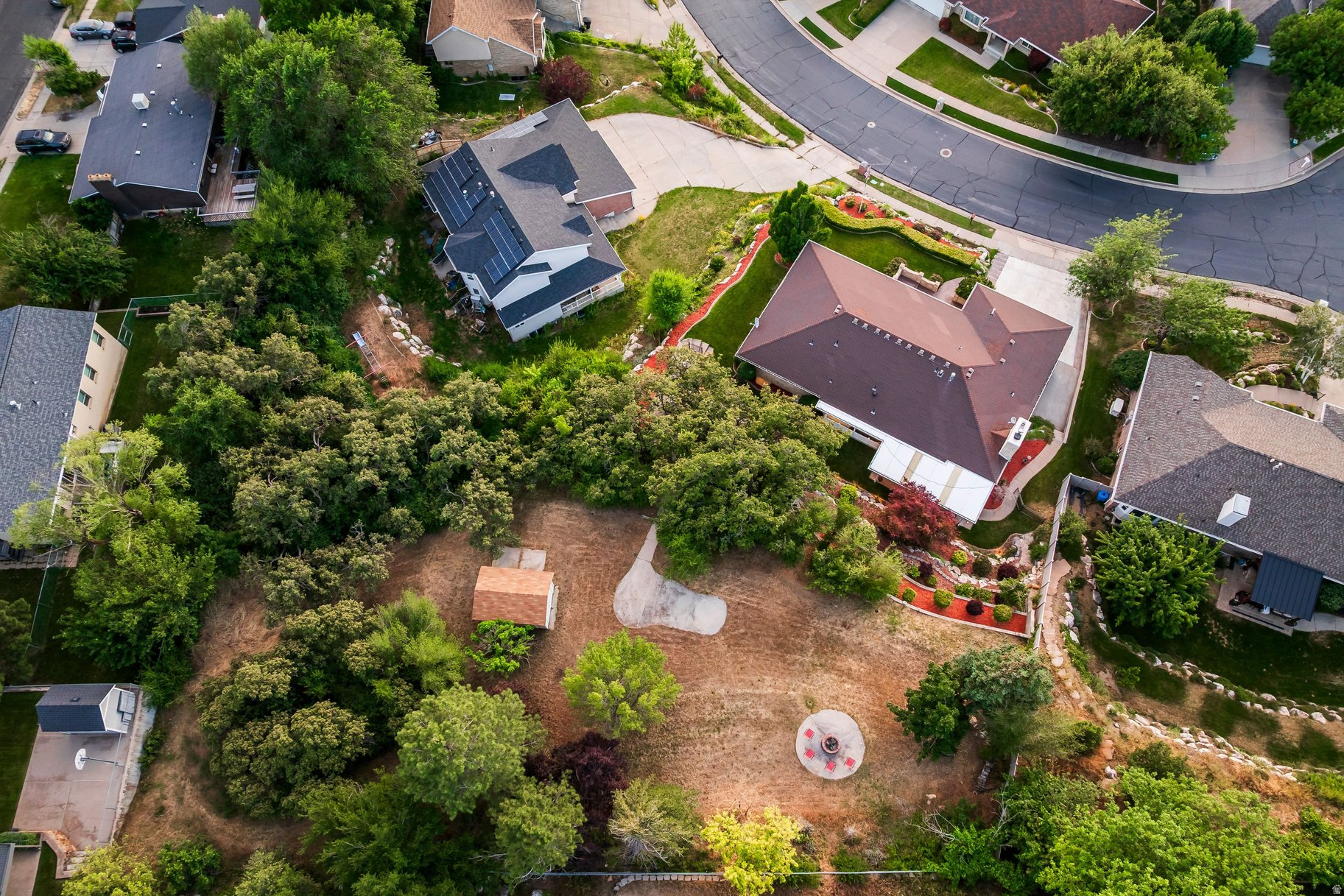 HUGHES HILLSIDE - Residential