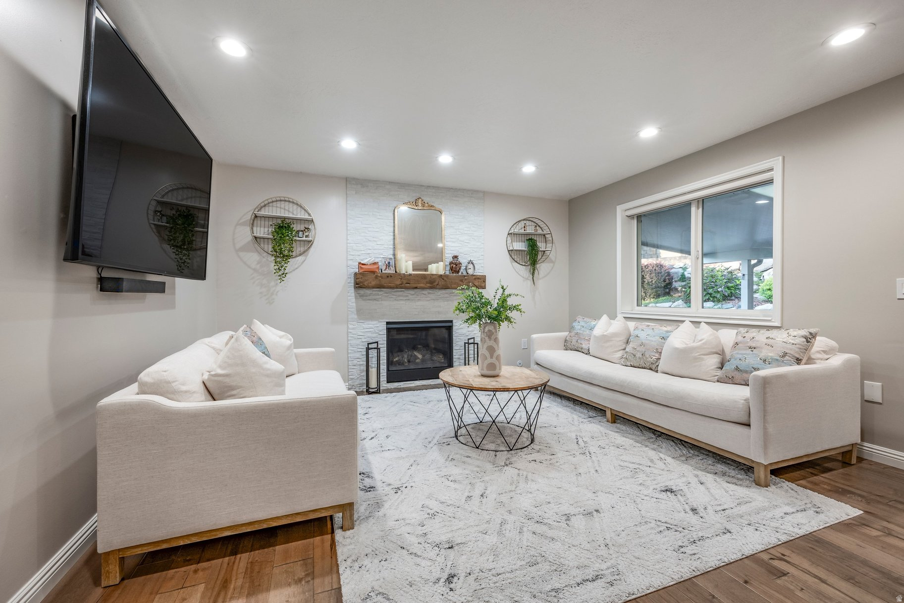 HUGHES HILLSIDE - Residential