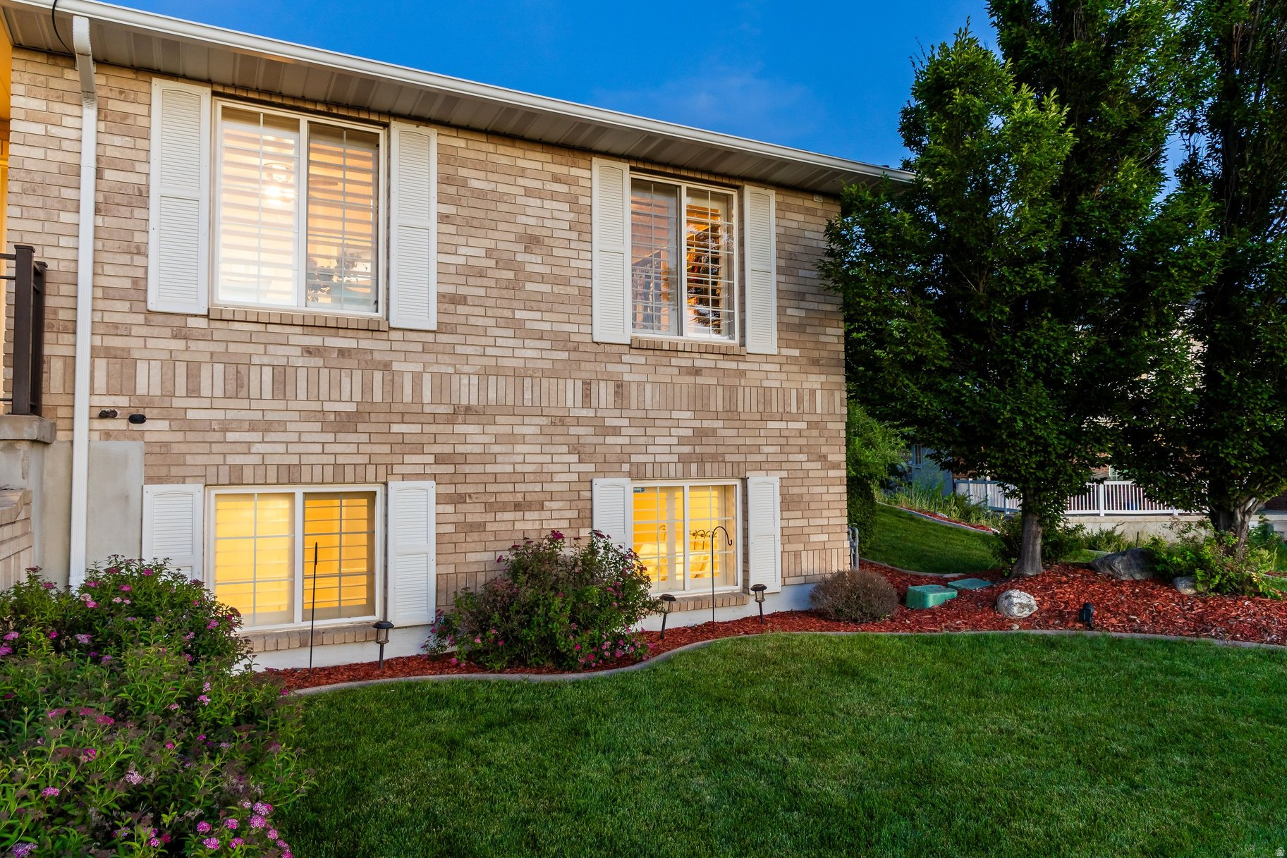 HUGHES HILLSIDE - Residential