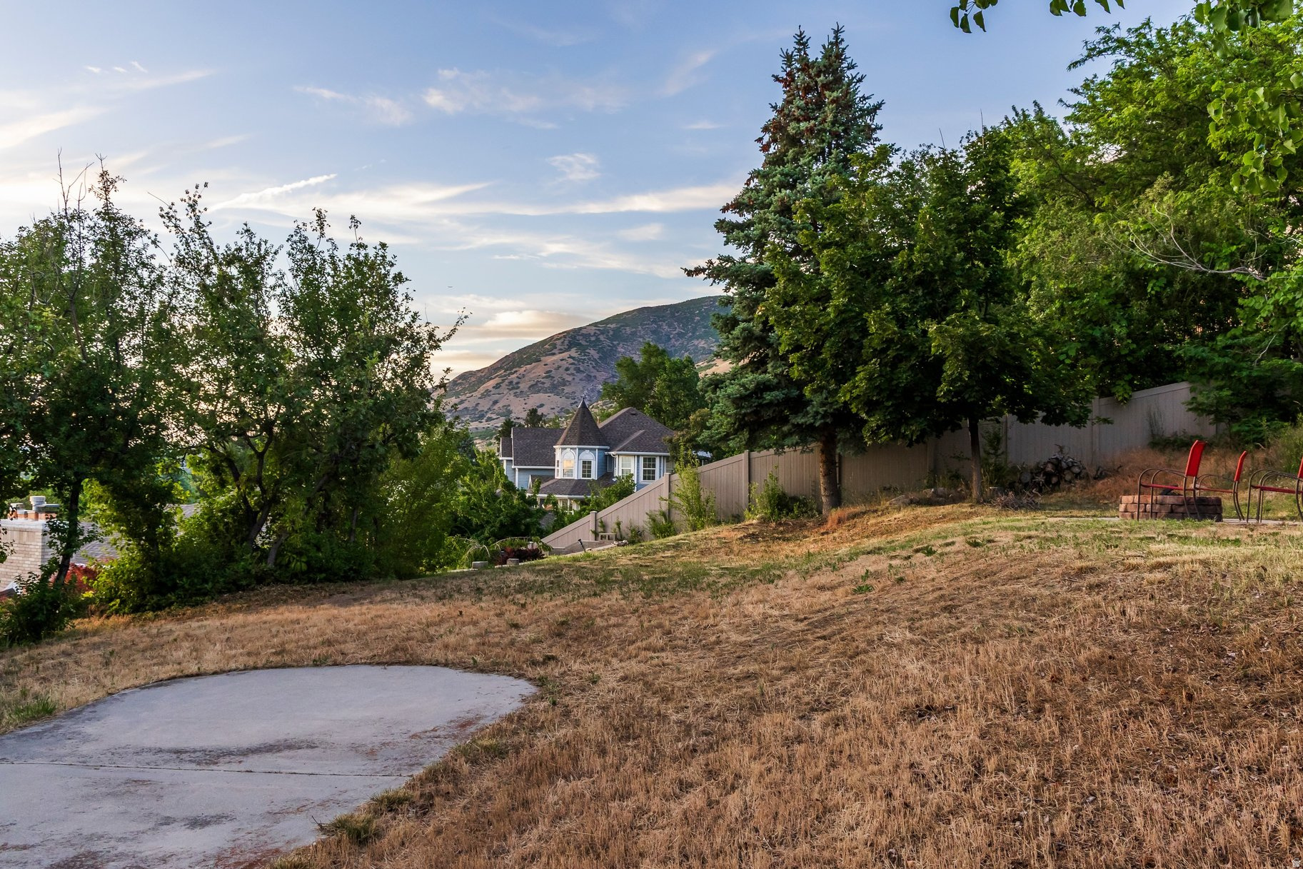 HUGHES HILLSIDE - Residential