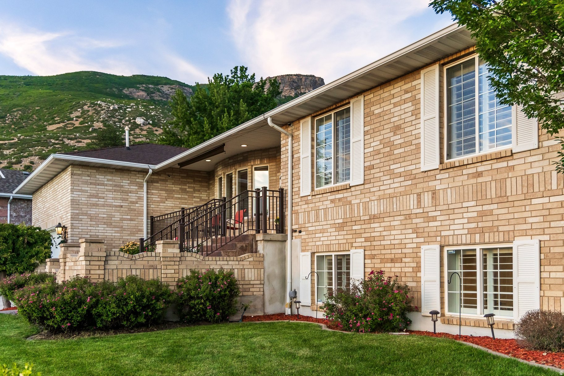 HUGHES HILLSIDE - Residential