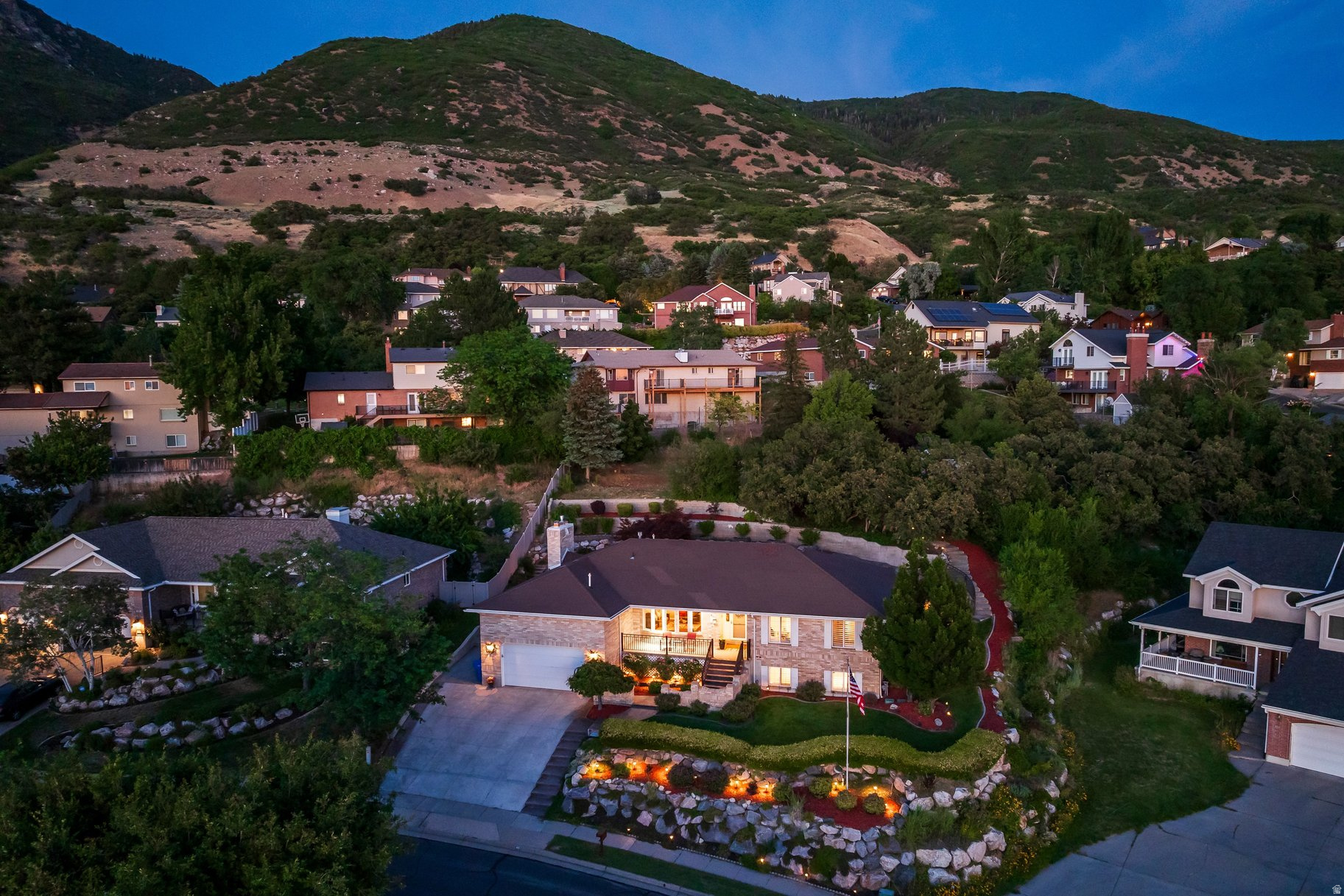 HUGHES HILLSIDE - Residential