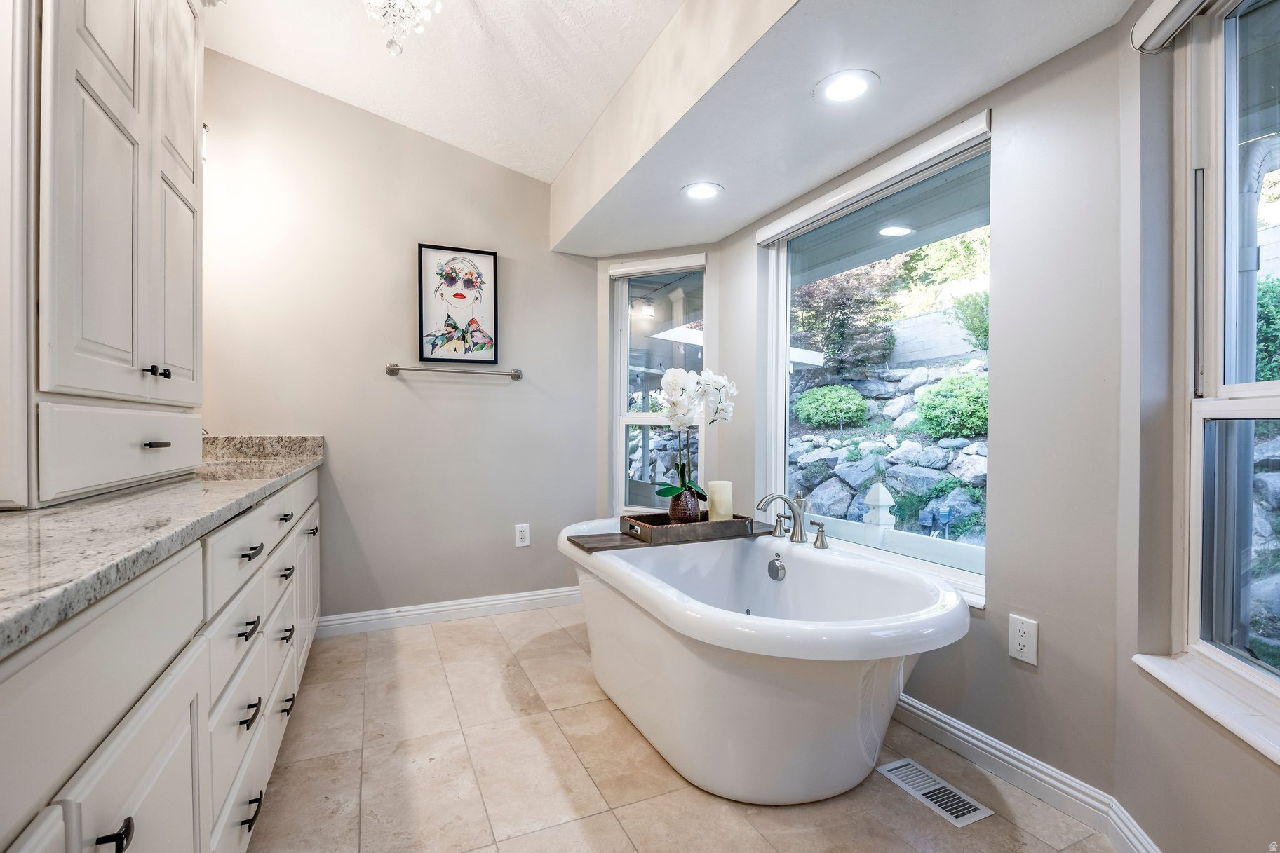 HUGHES HILLSIDE - Residential